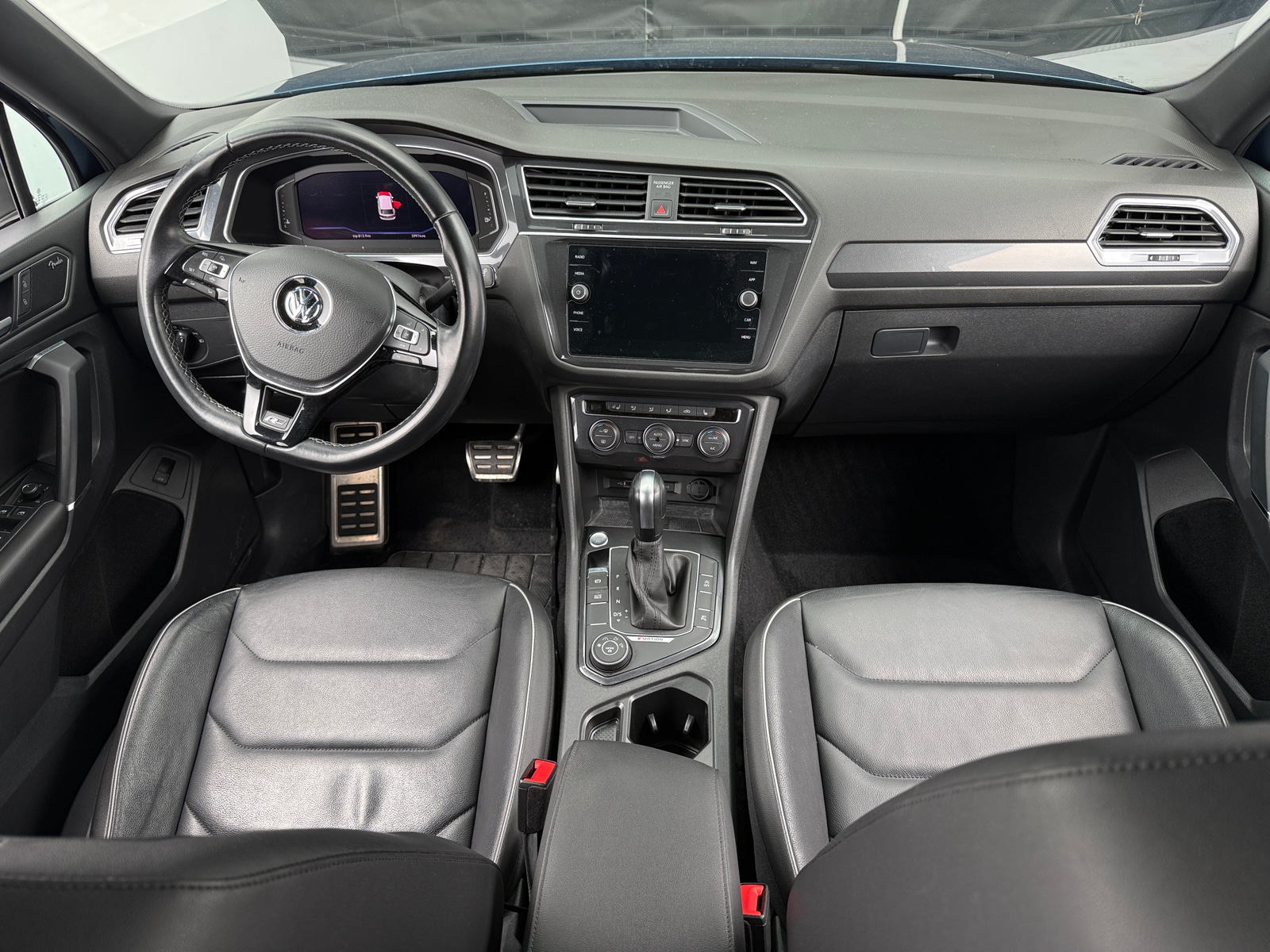 Thumbnail: 2020 Volkswagen Tiguan - 2