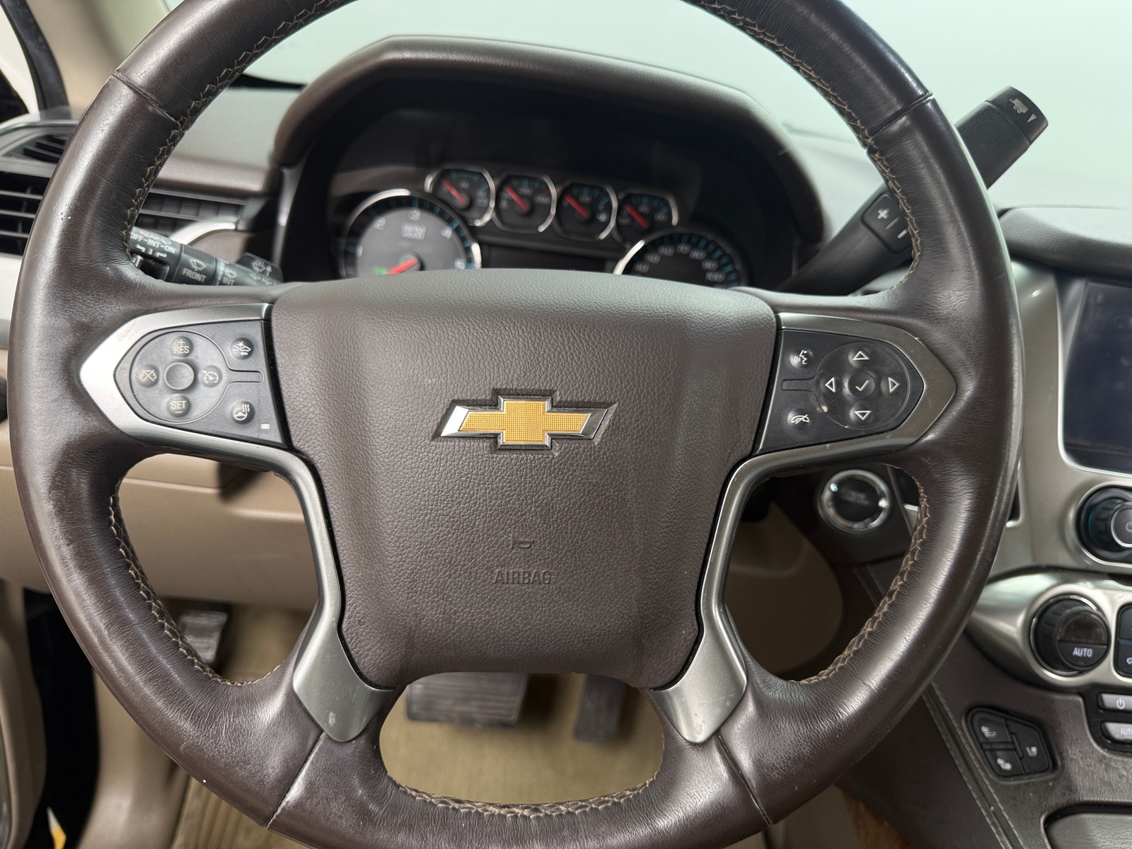 Thumbnail: 2017 Chevrolet Suburban - 4
