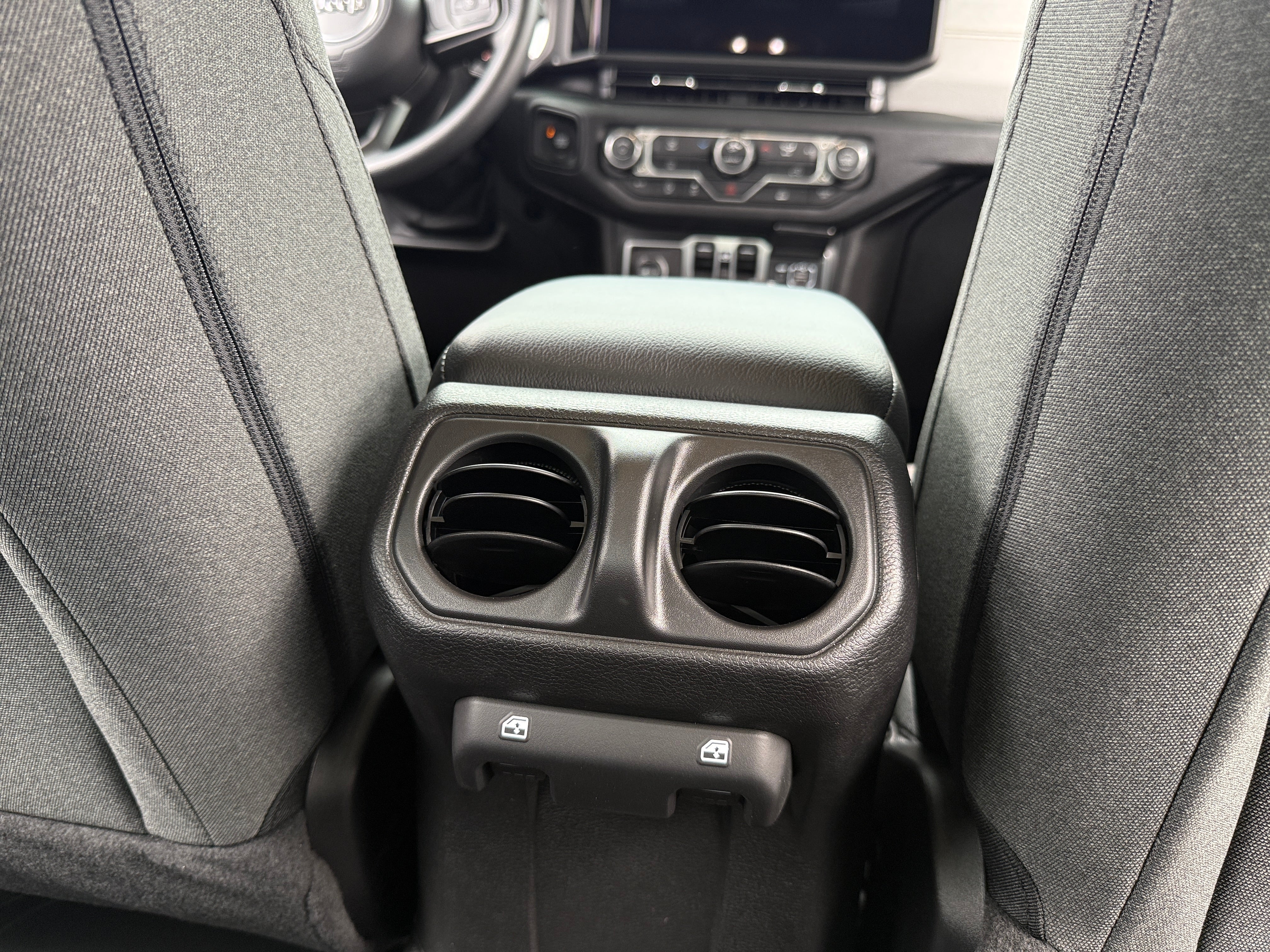 2026 Jeep Gladiator Sport - Photo 4