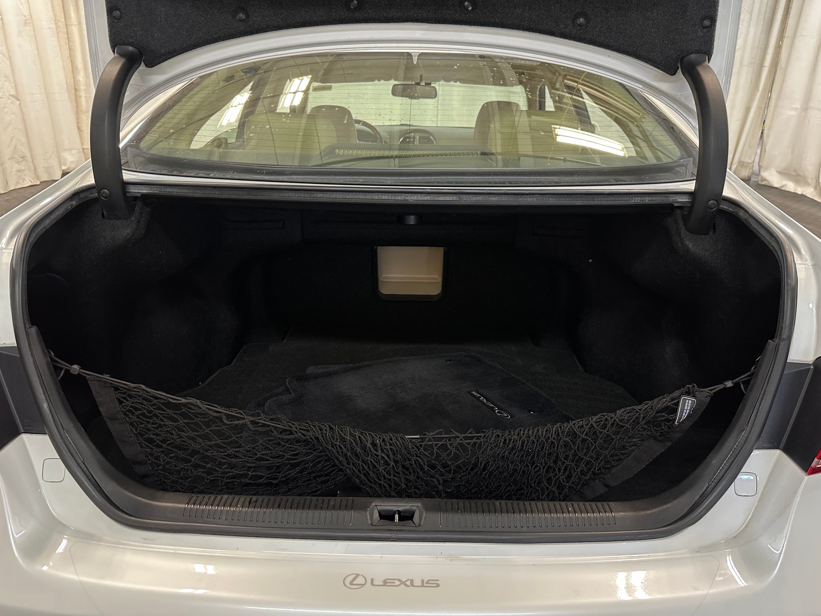 Thumbnail: 2011 Lexus ES - 6