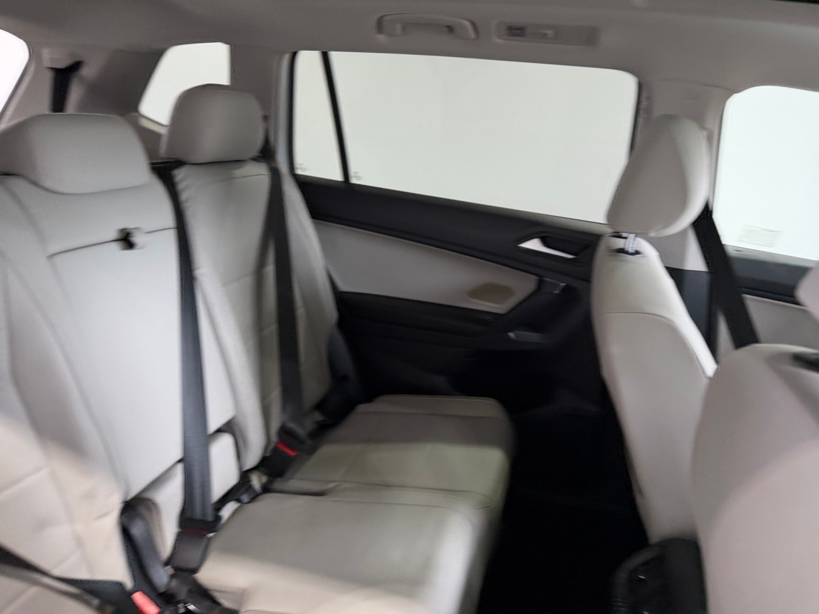 Thumbnail: 2021 Volkswagen Tiguan - 5