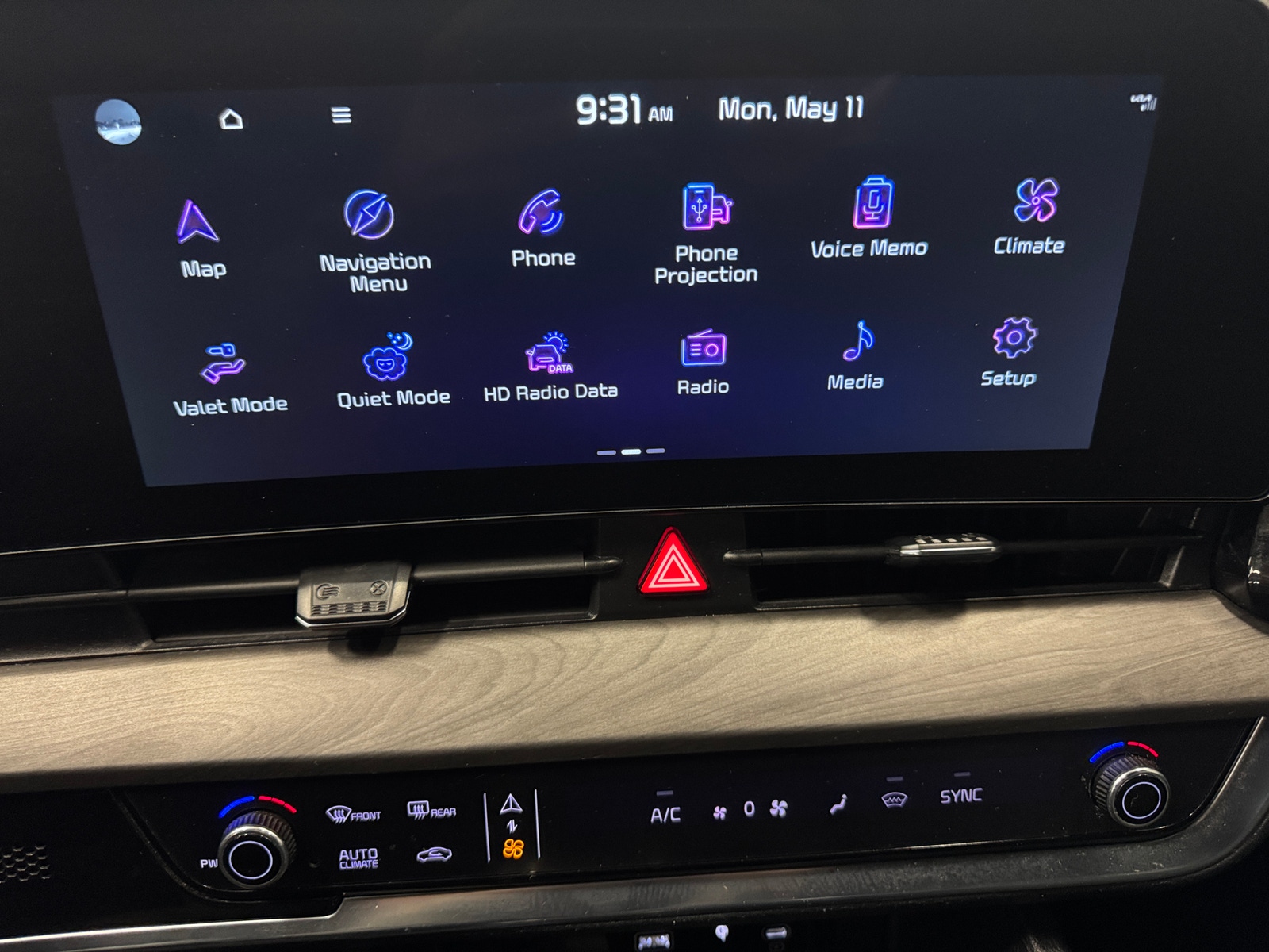 Thumbnail: 2023 Kia Sportage - 3