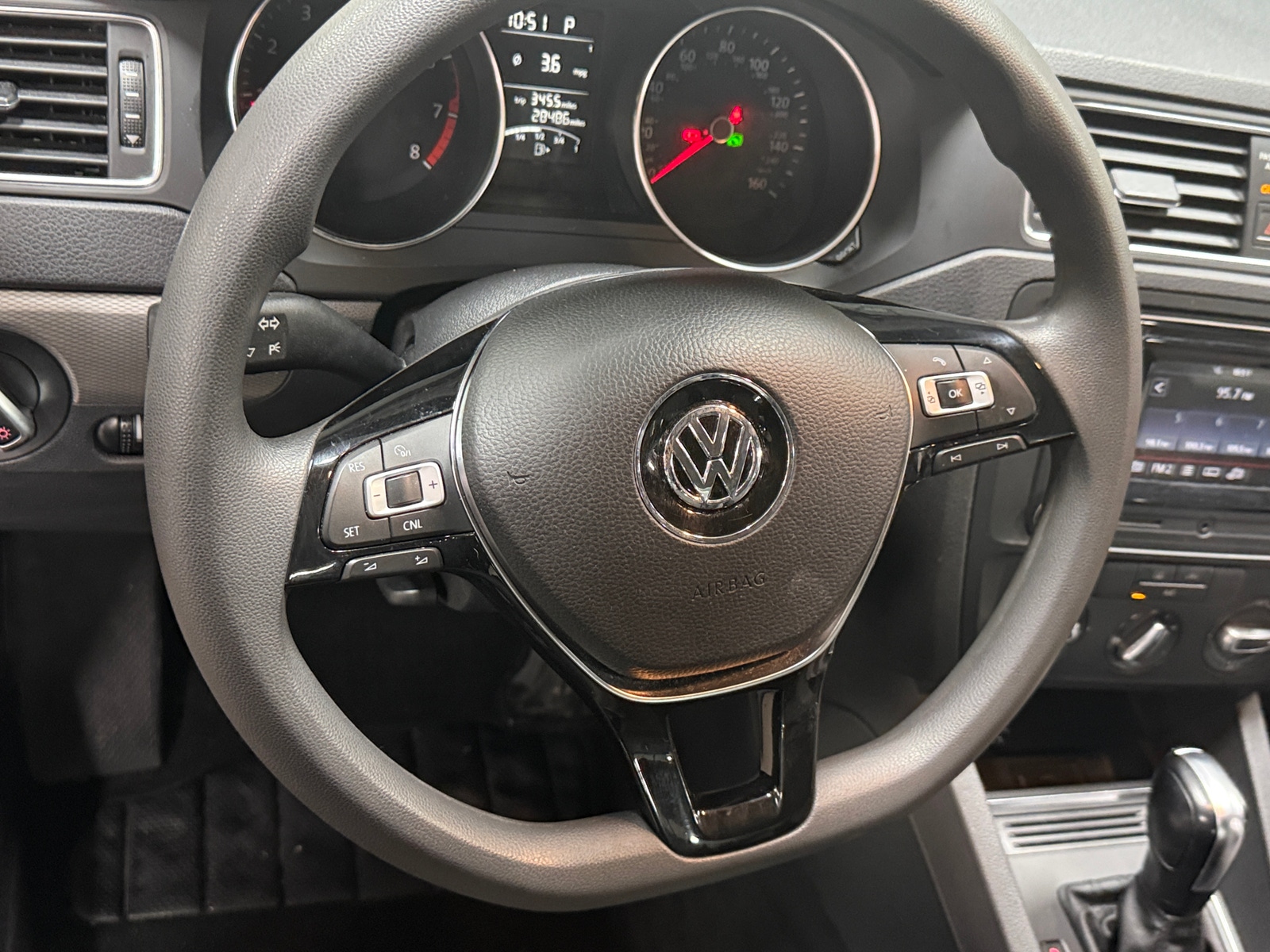 Thumbnail: 2017 Volkswagen Jetta - 5
