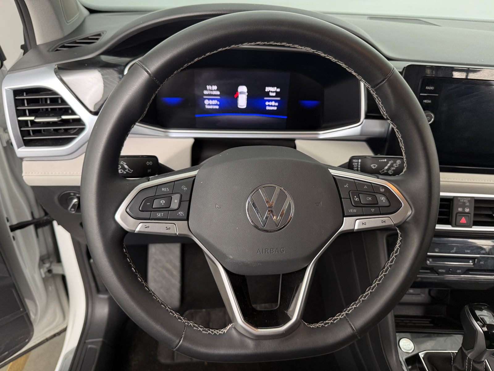 Thumbnail: 2025 Volkswagen Taos - 4