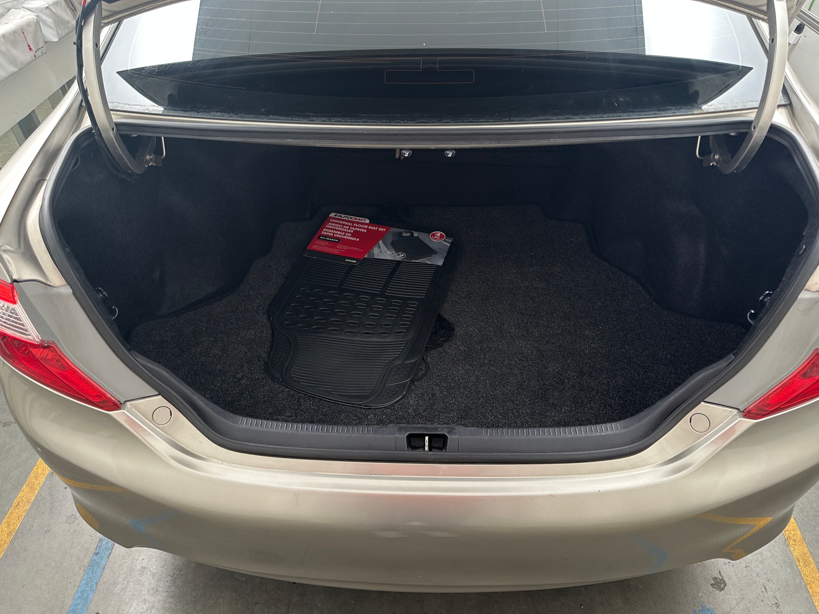 Thumbnail: 2014 Toyota Camry - 7