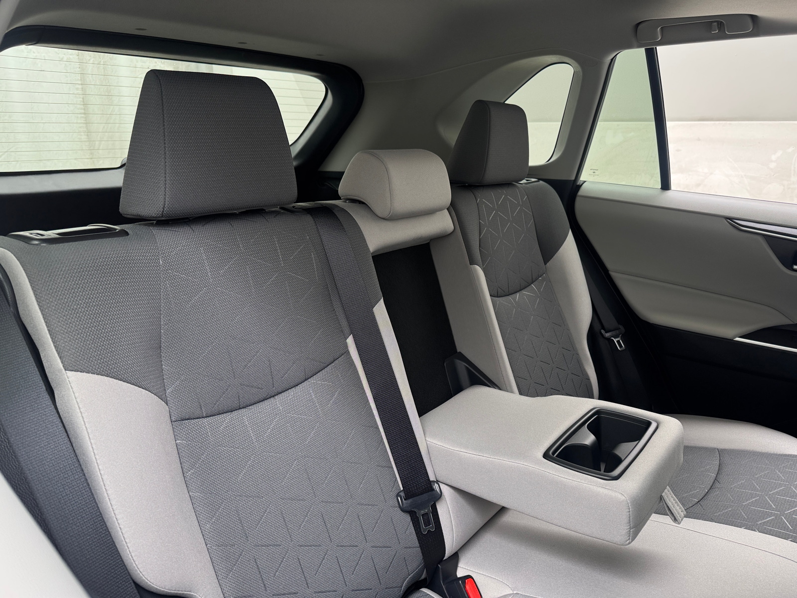 Thumbnail: 2025 Toyota RAV4 - 6