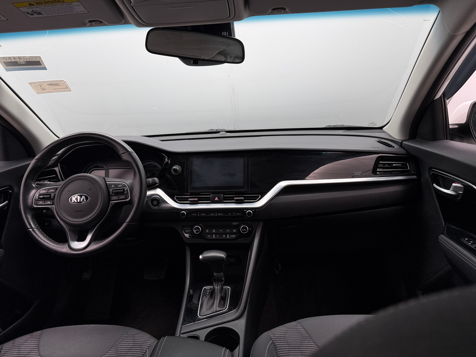 Thumbnail: 2020 Kia Niro - 3