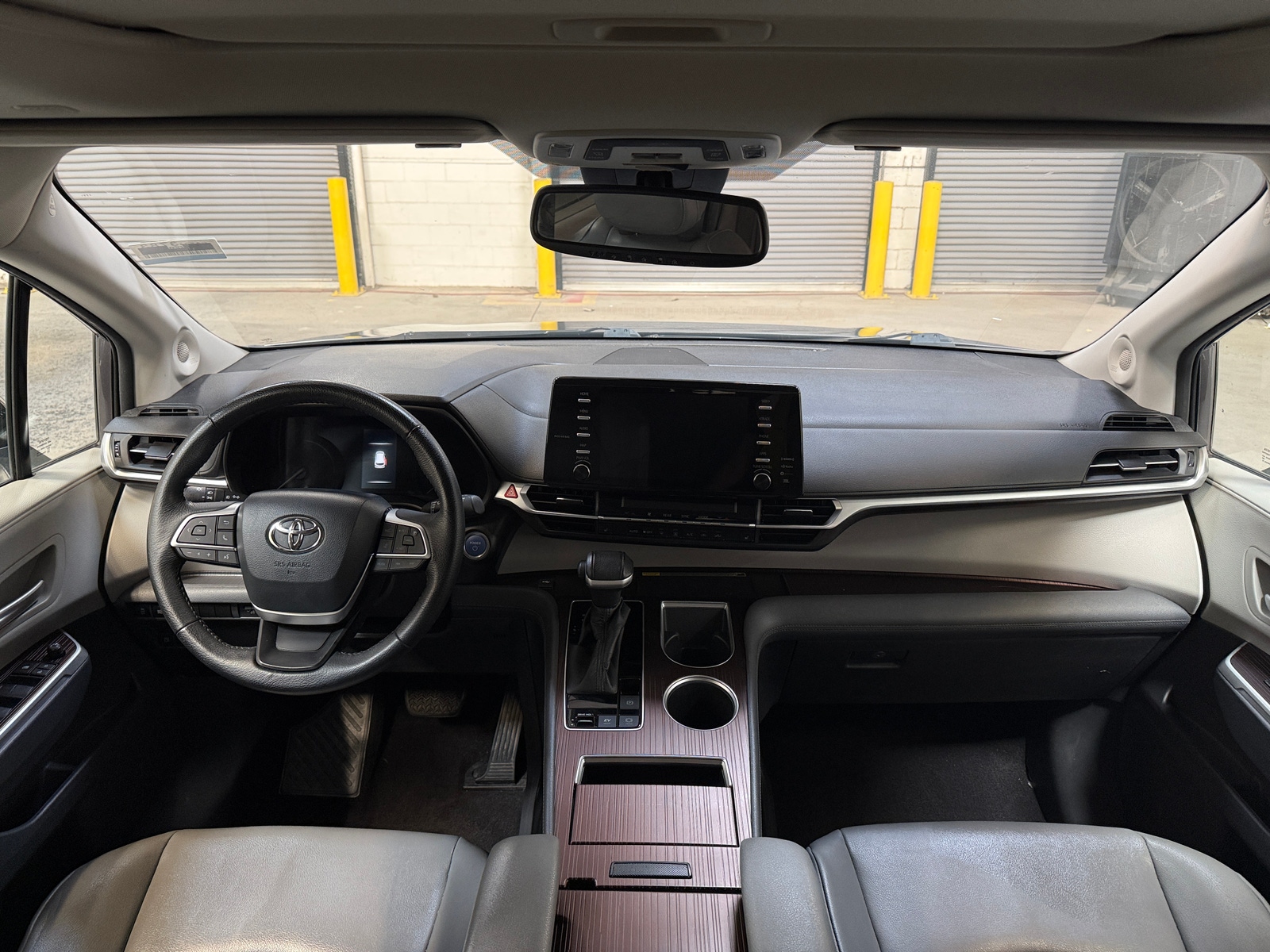 Thumbnail: 2022 Toyota Sienna - 2