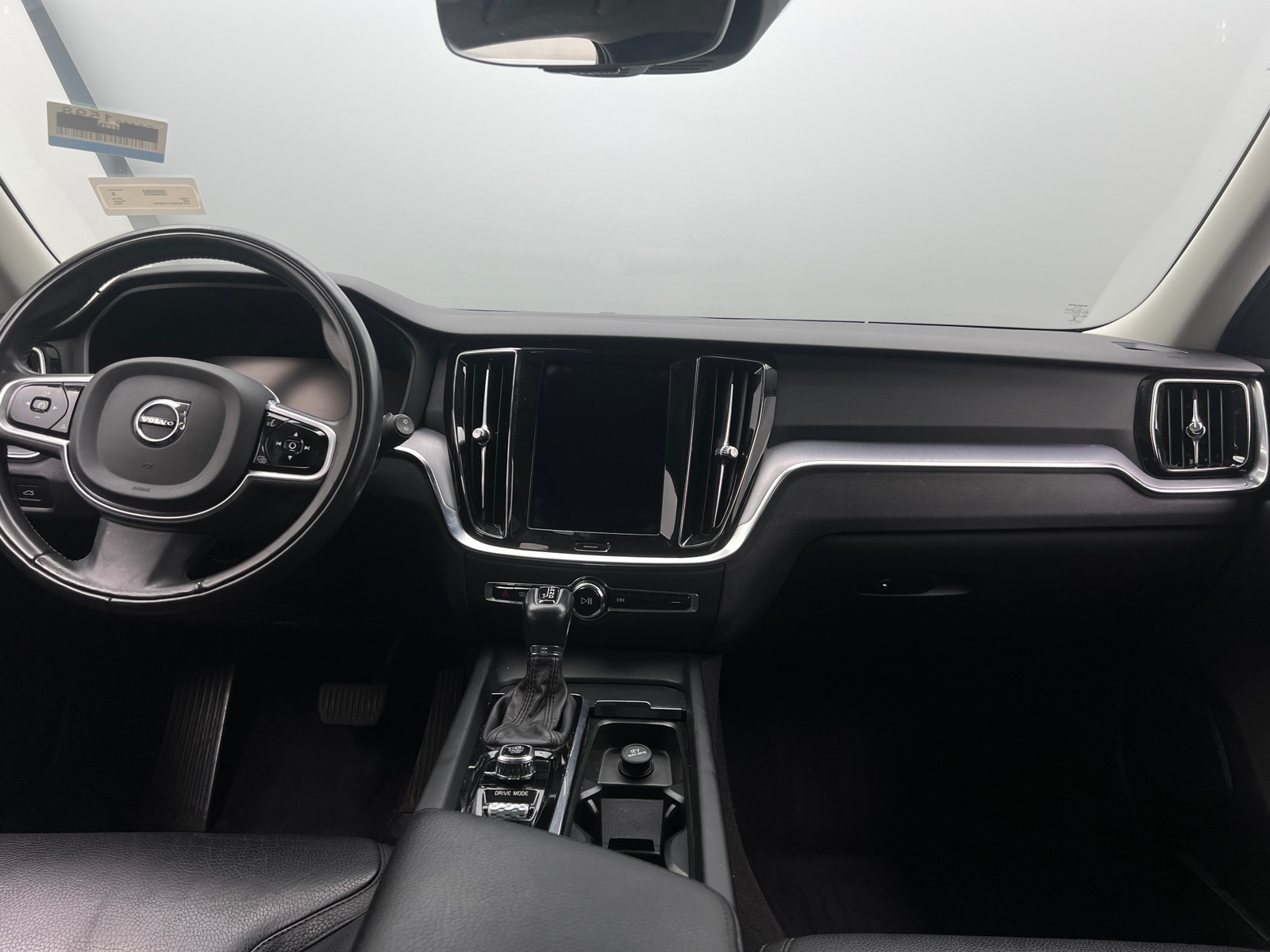 Thumbnail: 2020 Volvo V60 - 2