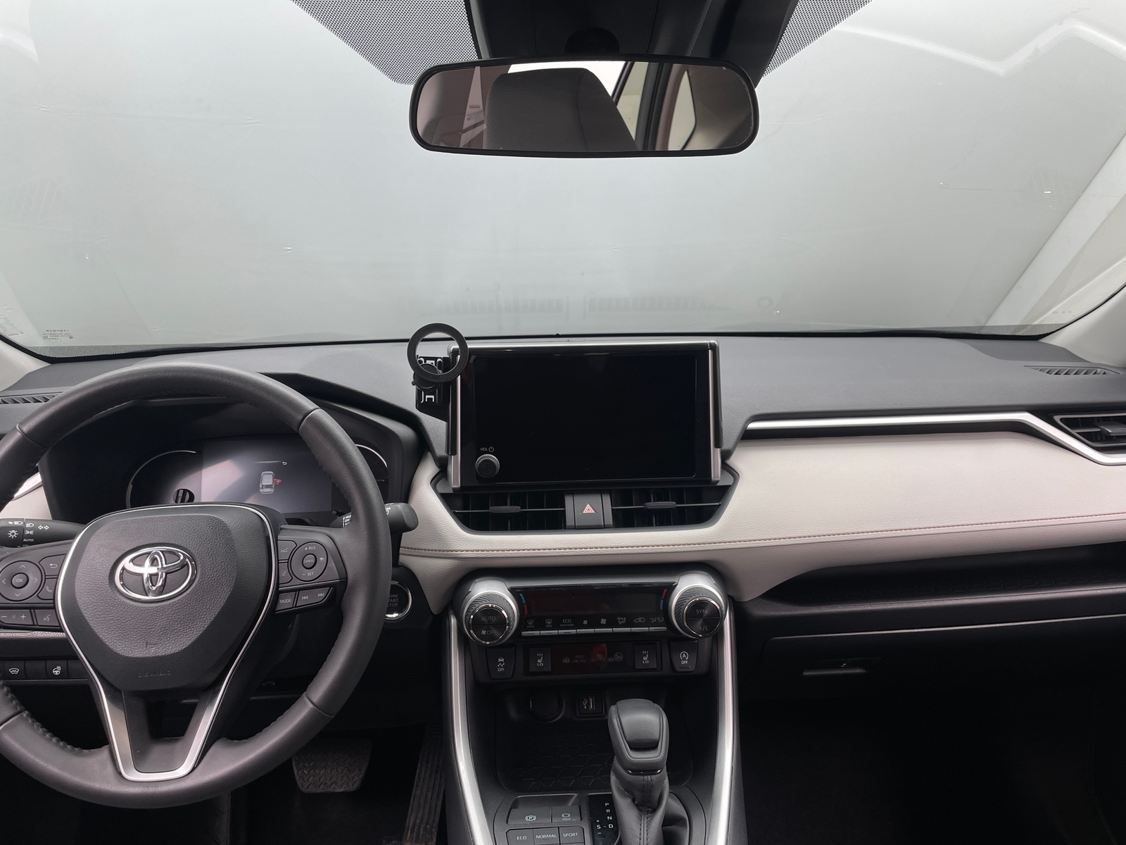 Thumbnail: 2025 Toyota RAV4 - 3
