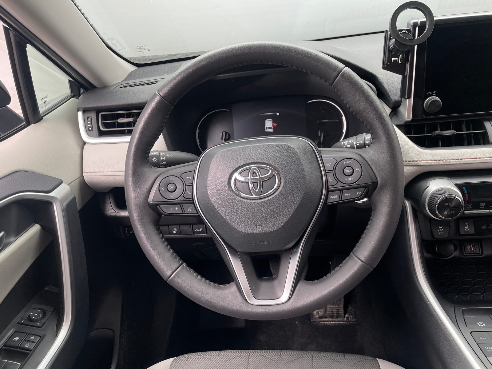 Thumbnail: 2025 Toyota RAV4 - 5