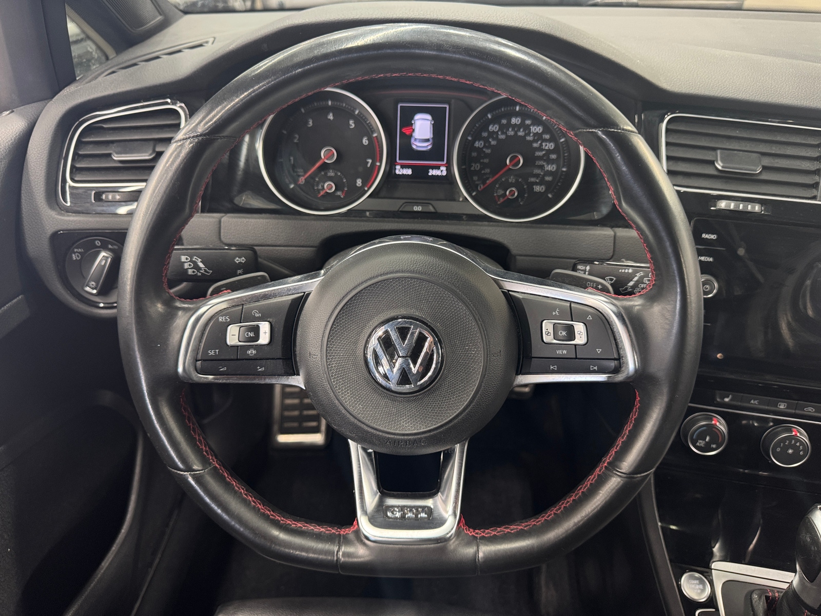 Thumbnail: 2021 Volkswagen Golf - 4