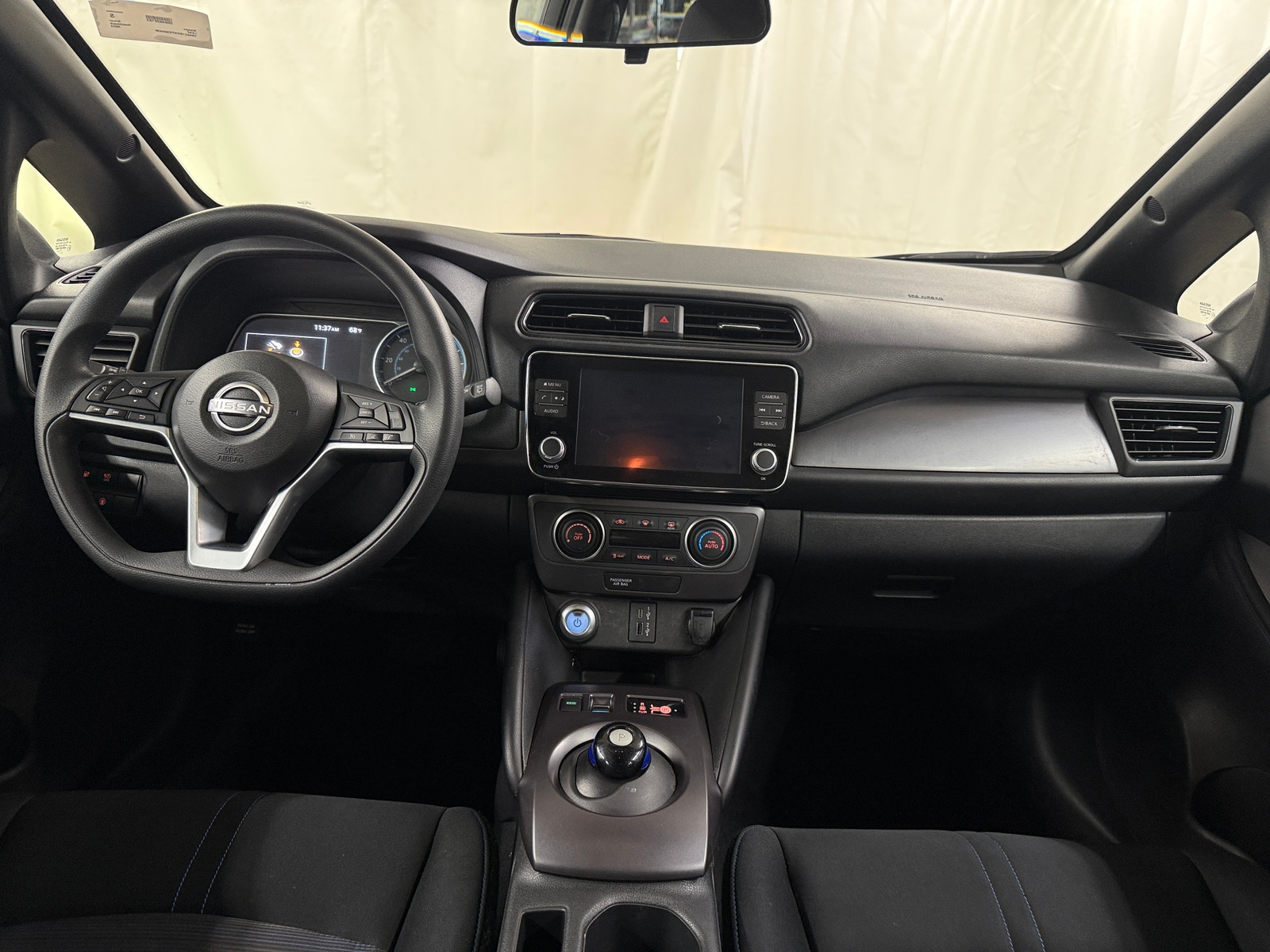 Thumbnail: 2023 Nissan Leaf - 3
