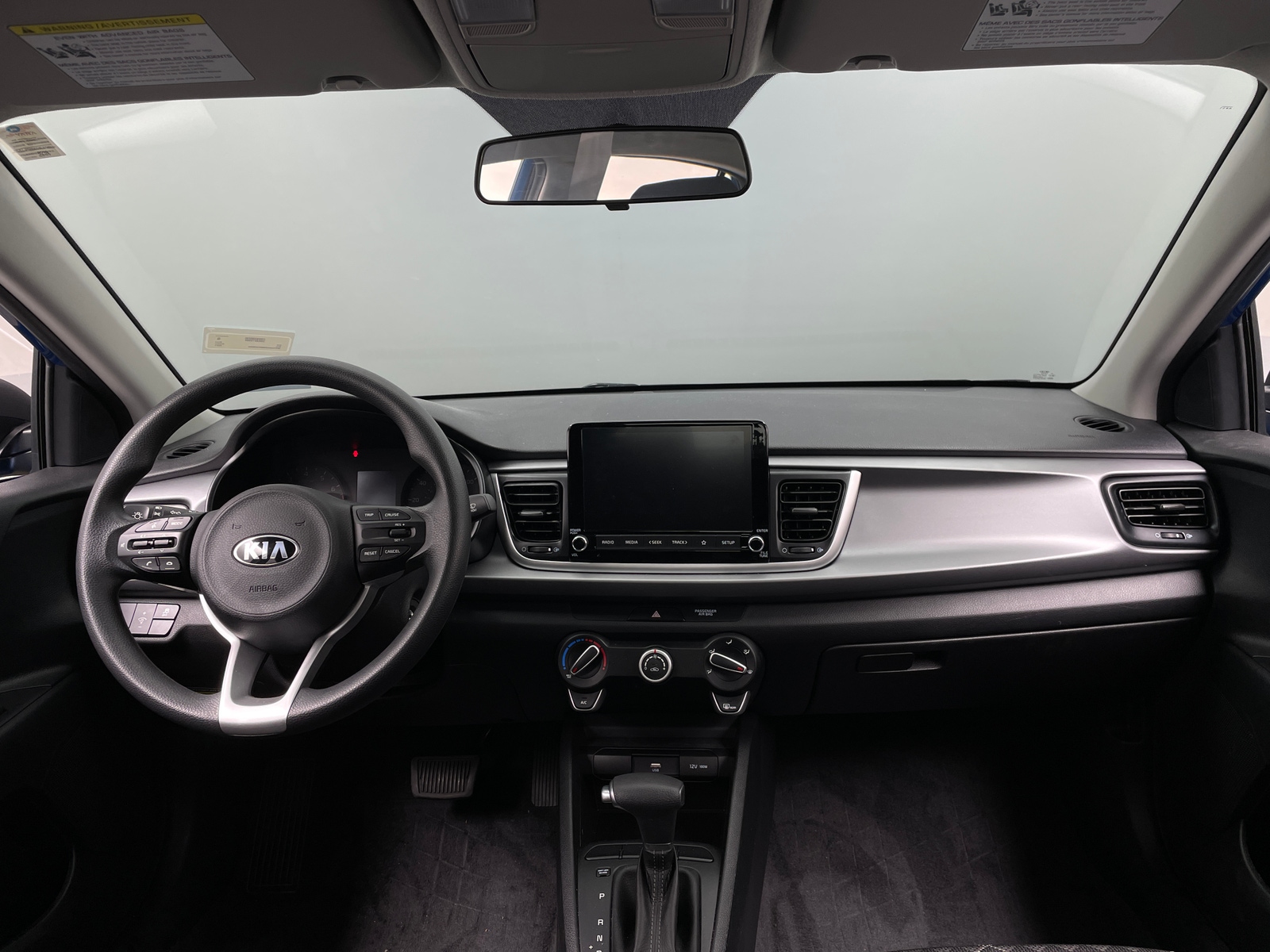 Thumbnail: 2021 Kia Rio - 3