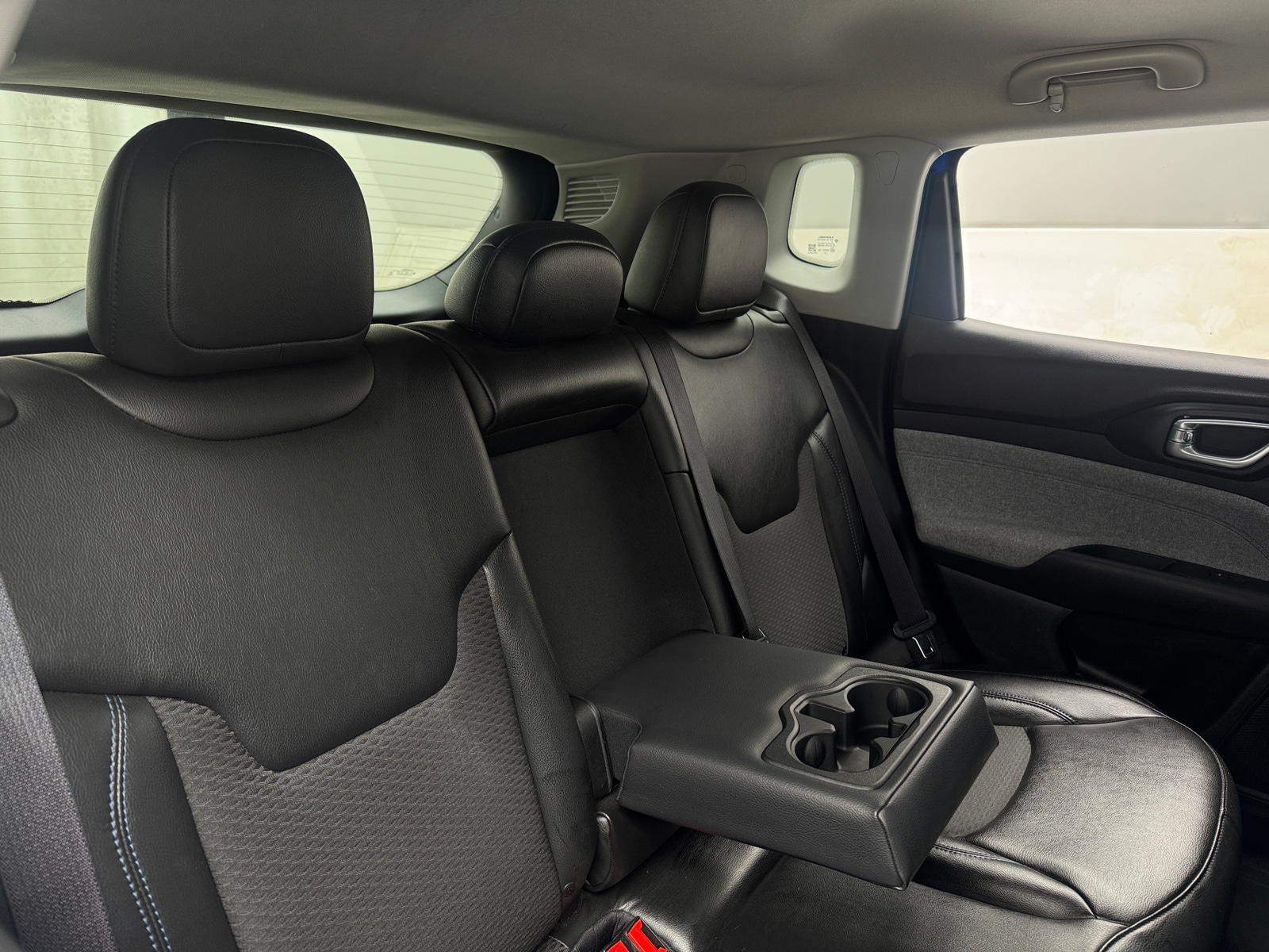 Thumbnail: 2022 Jeep Compass - 6