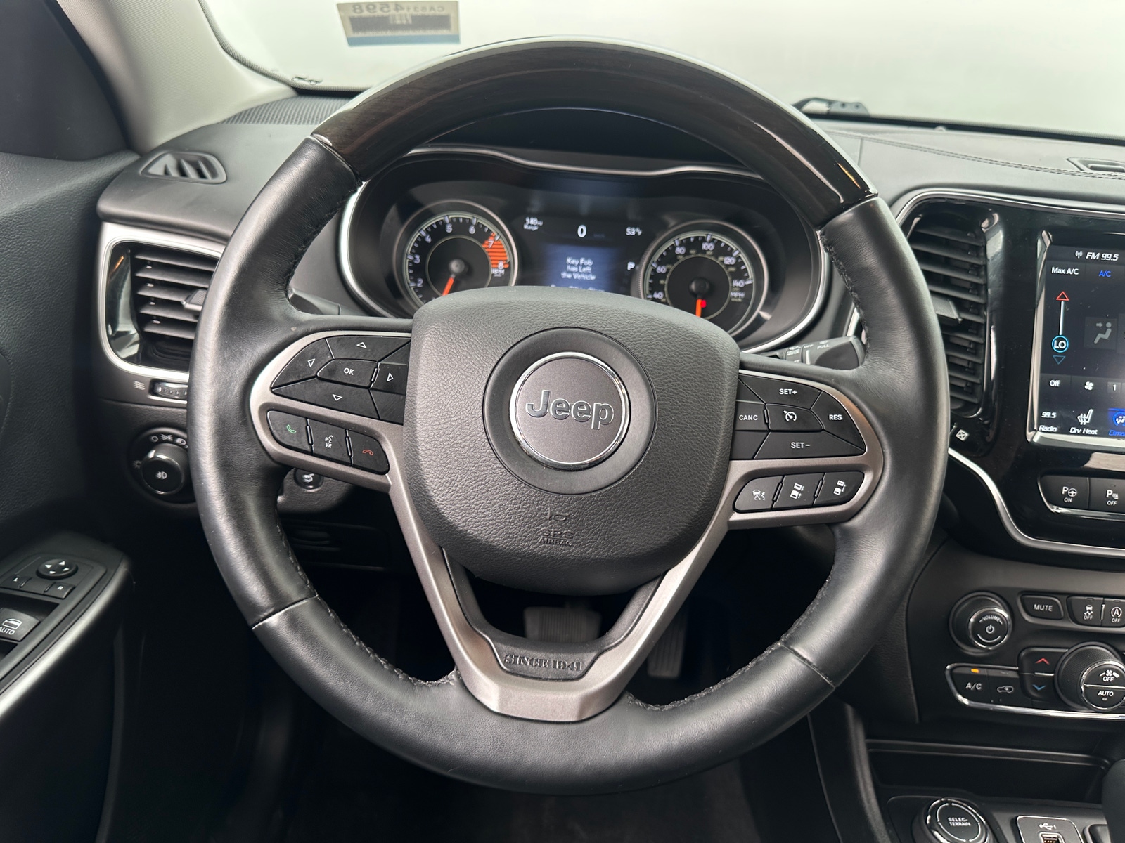 Thumbnail: 2019 Jeep Cherokee - 4