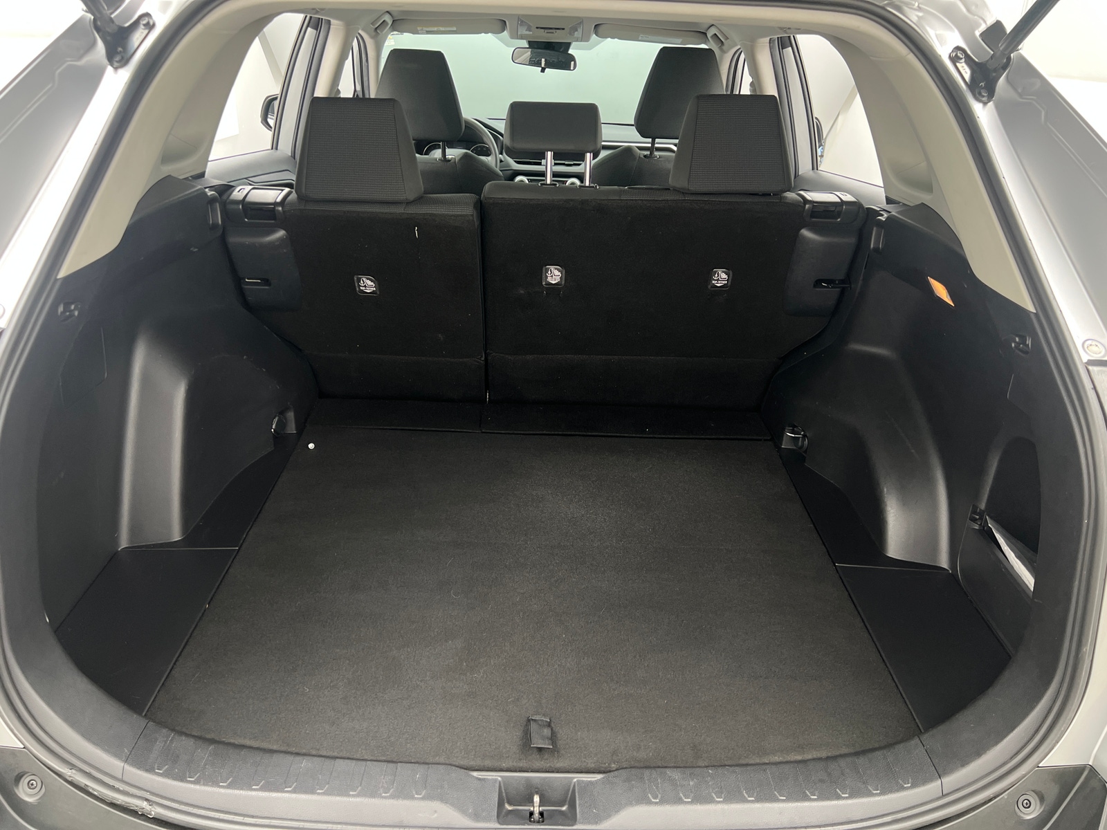 Thumbnail: 2021 Toyota RAV4 - 7