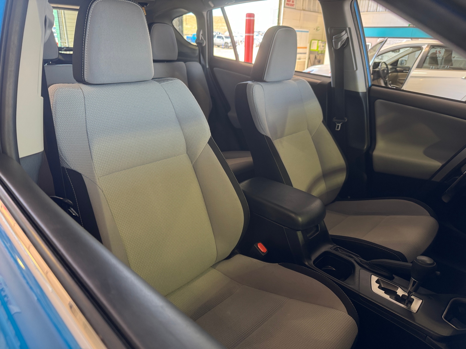 Thumbnail: 2017 Toyota RAV4 - 2