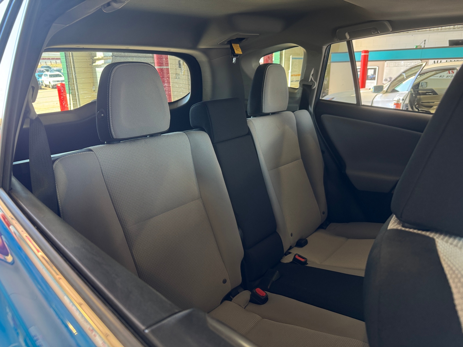 Thumbnail: 2017 Toyota RAV4 - 6