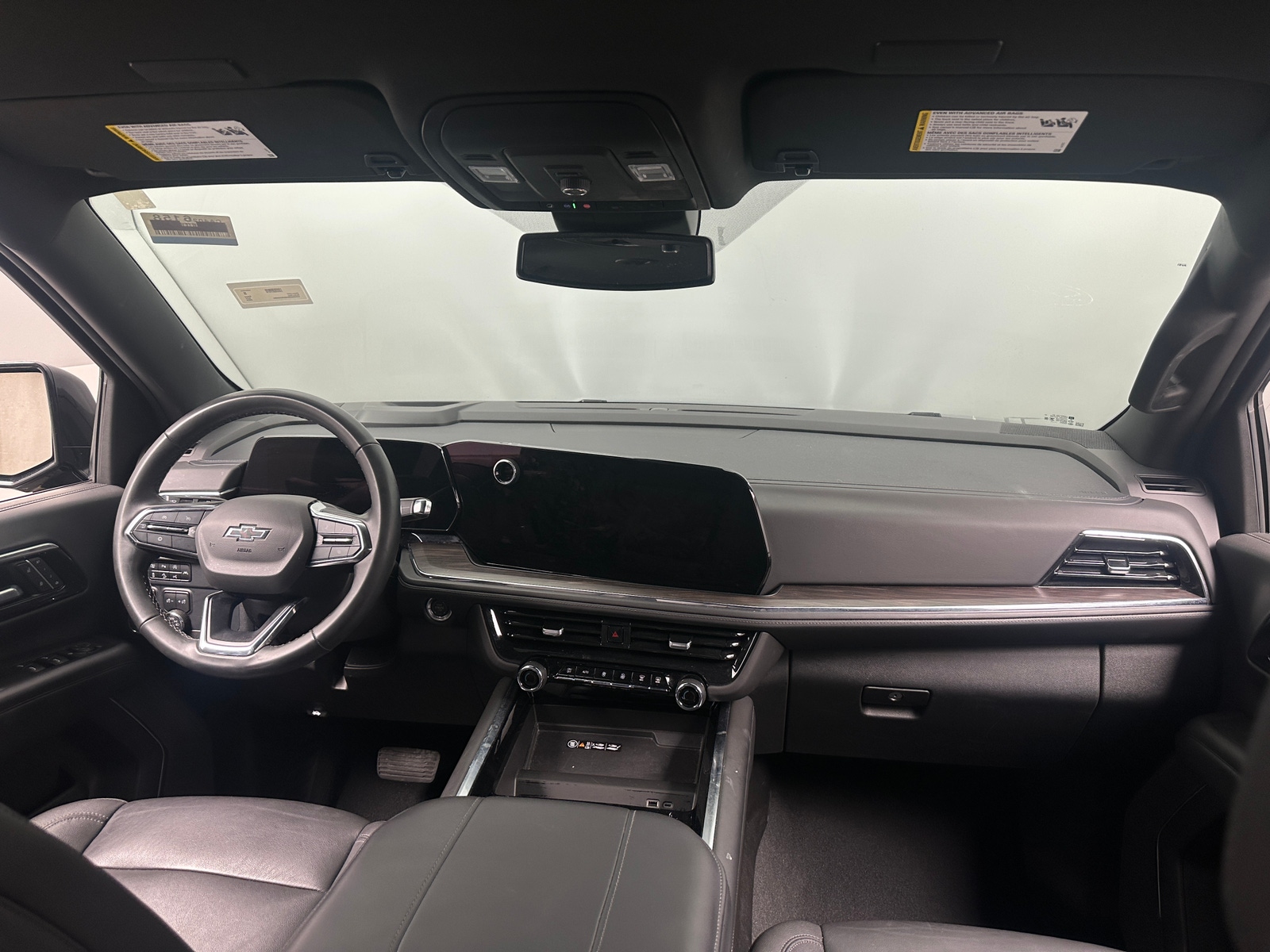 Thumbnail: 2025 Chevrolet Suburban - 2