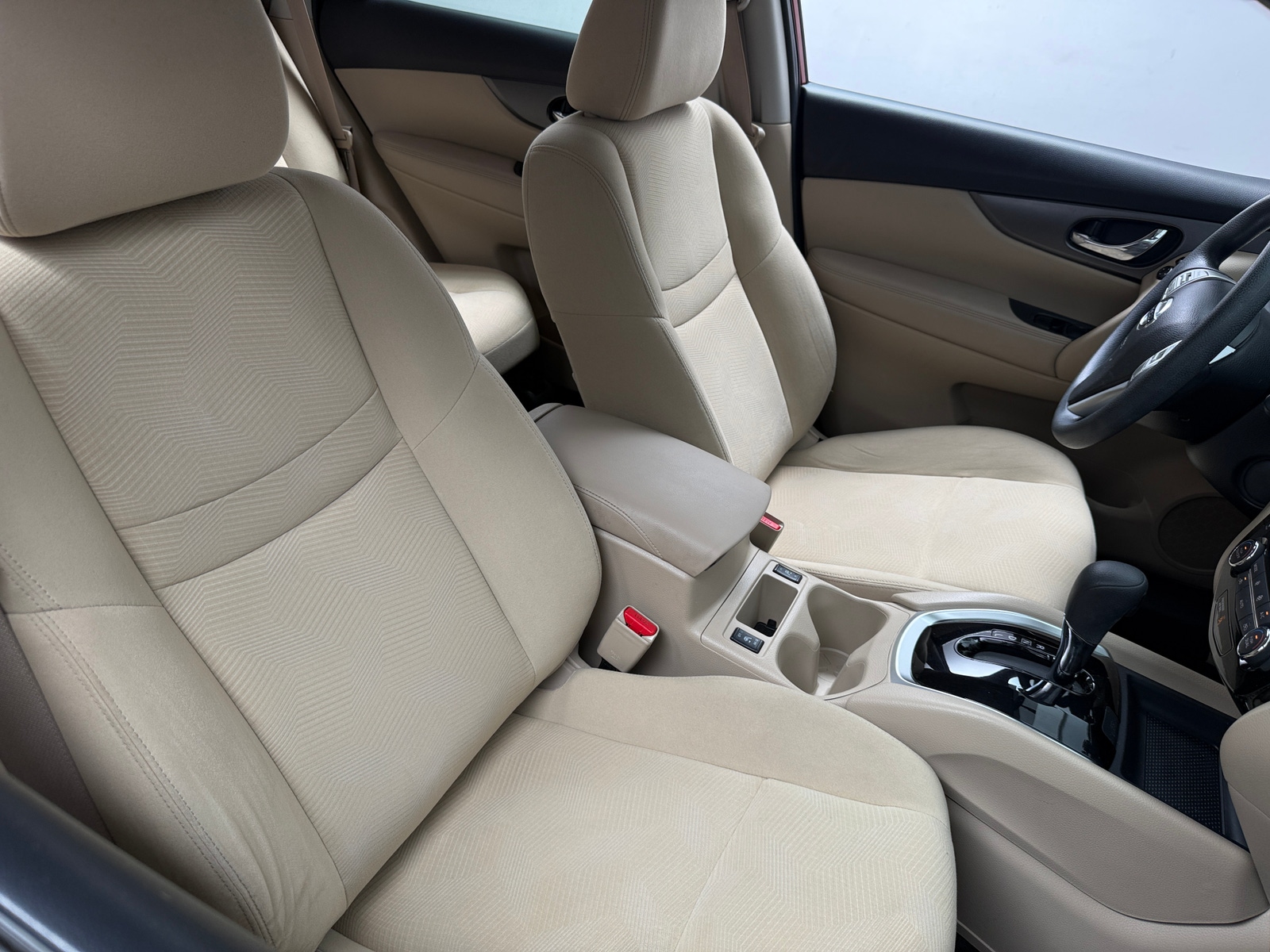 Thumbnail: 2016 Nissan Rogue - 2