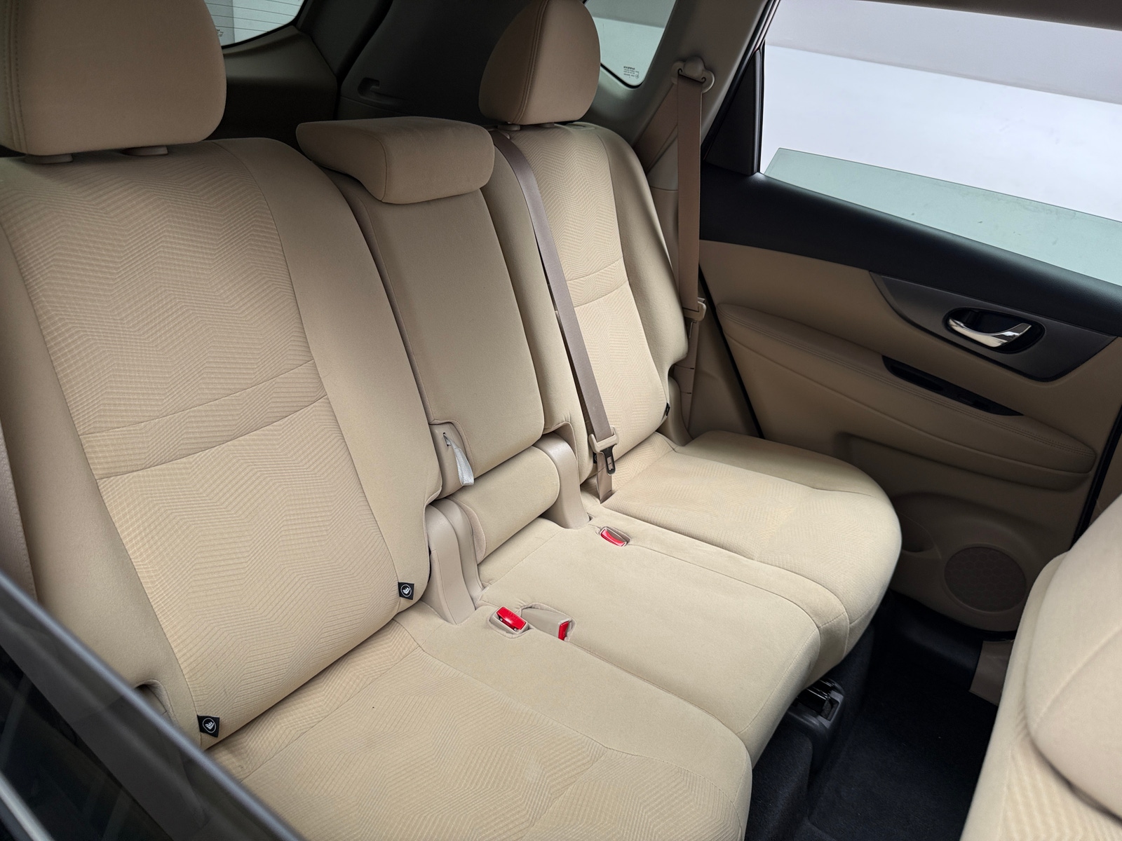 Thumbnail: 2016 Nissan Rogue - 6