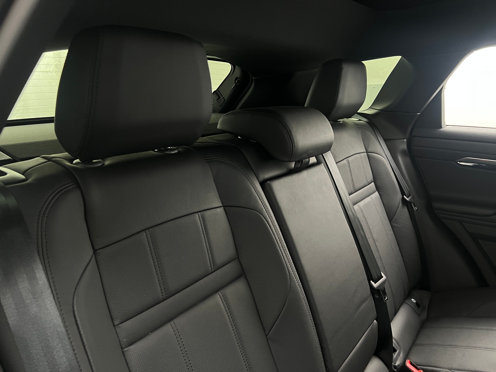 Thumbnail: 2023 Land Rover Range Rover Evoque - 5