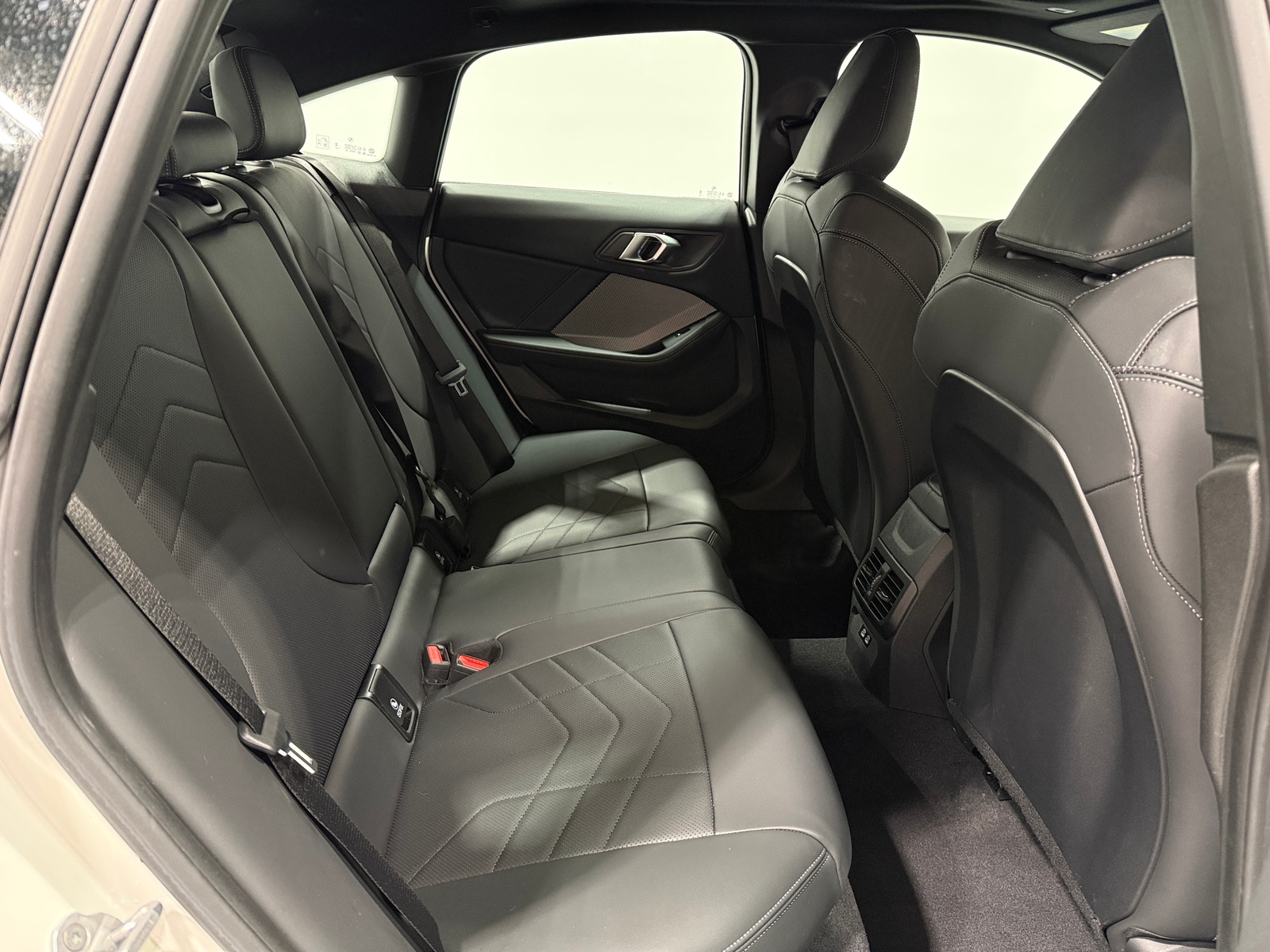 Thumbnail: 2025 BMW 2 Series - 5
