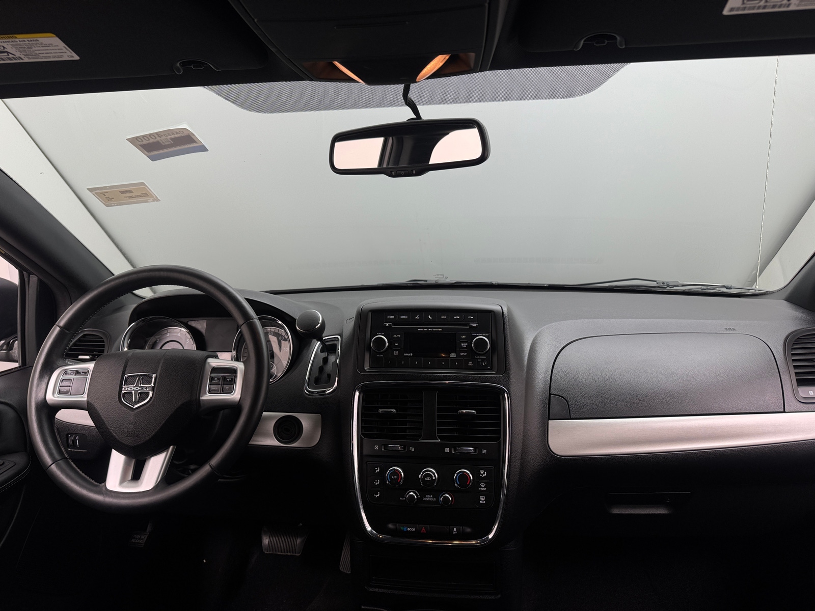 Thumbnail: 2015 Dodge Grand Caravan - 3