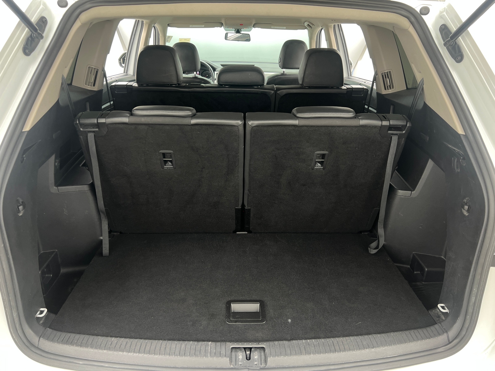 Thumbnail: 2019 Volkswagen Atlas - 6