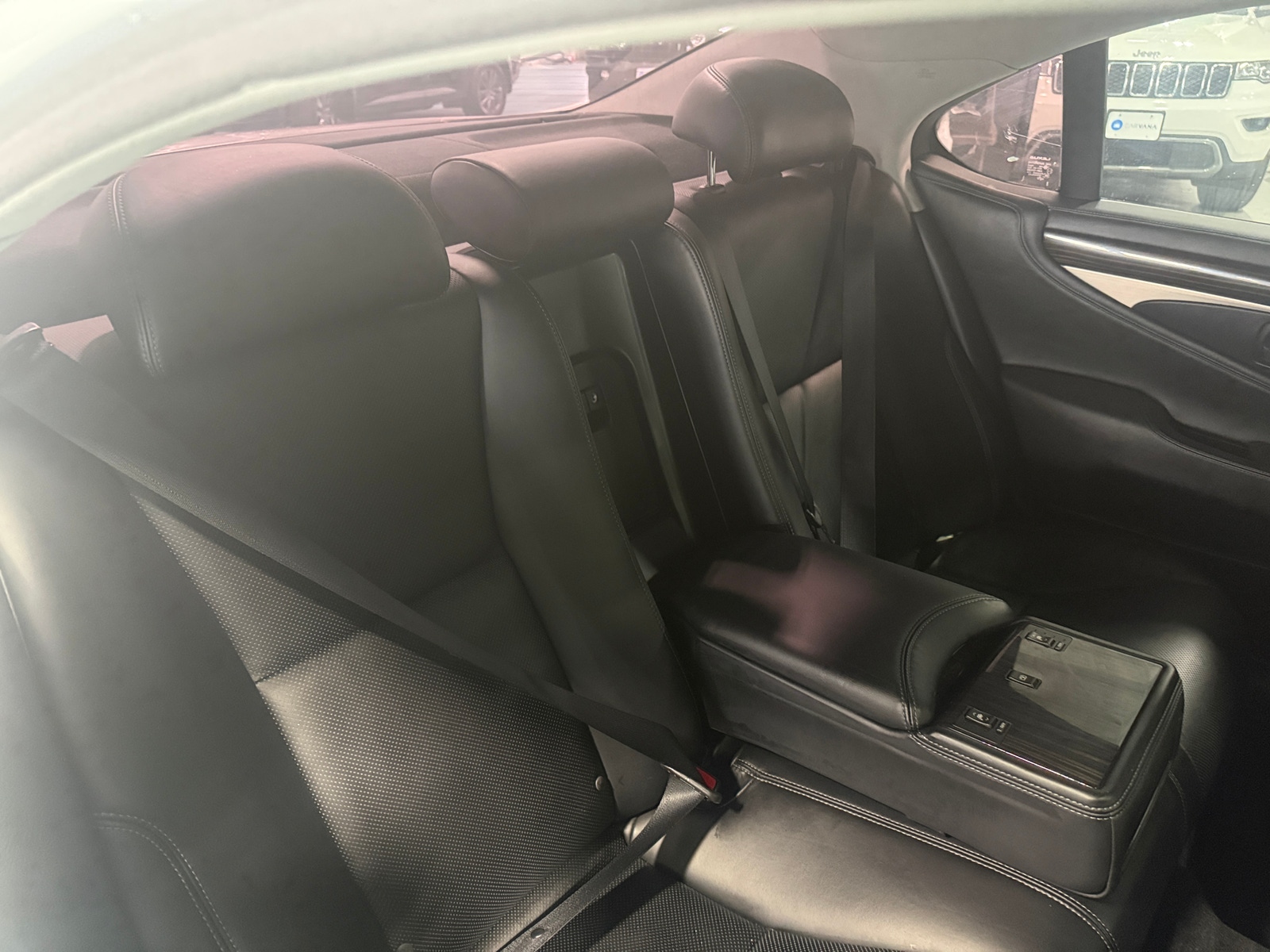 Thumbnail: 2016 Lexus LS - 5