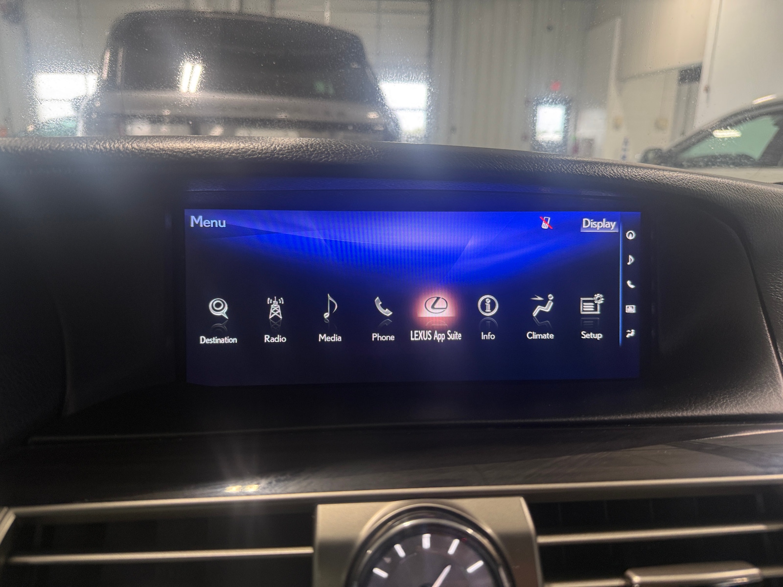 Thumbnail: 2016 Lexus LS - 3