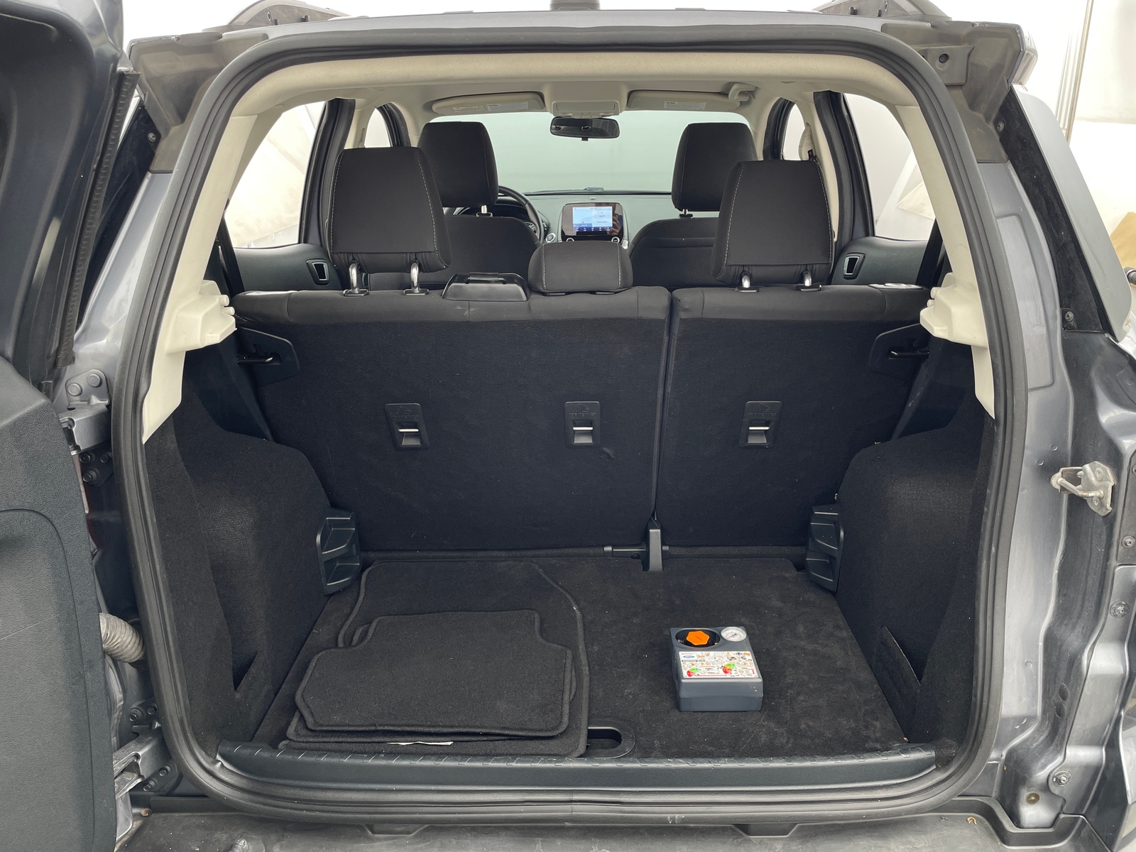 Thumbnail: 2019 Ford EcoSport - 7