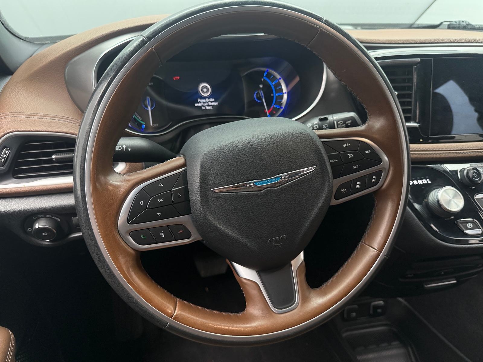 Thumbnail: 2020 Chrysler Pacifica - 4