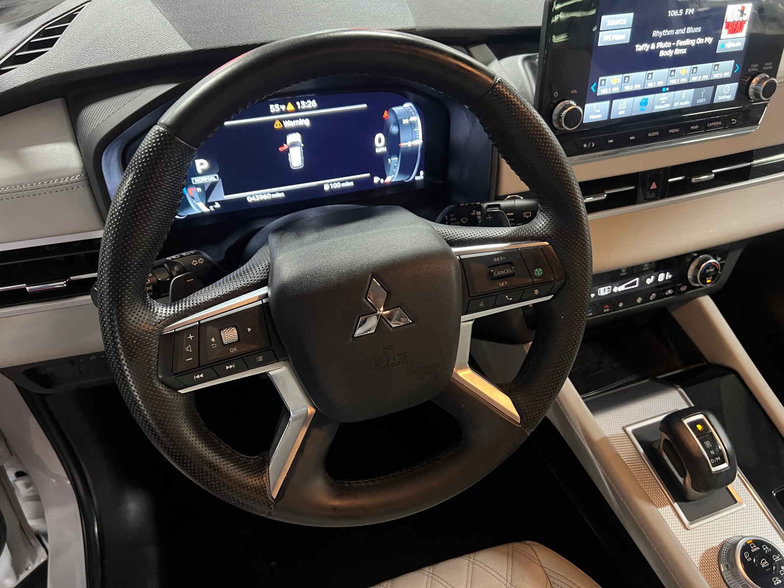 Thumbnail: 2023 Mitsubishi Outlander - 4