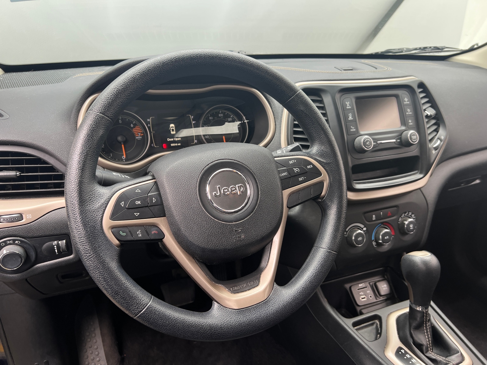Thumbnail: 2016 Jeep Cherokee - 5