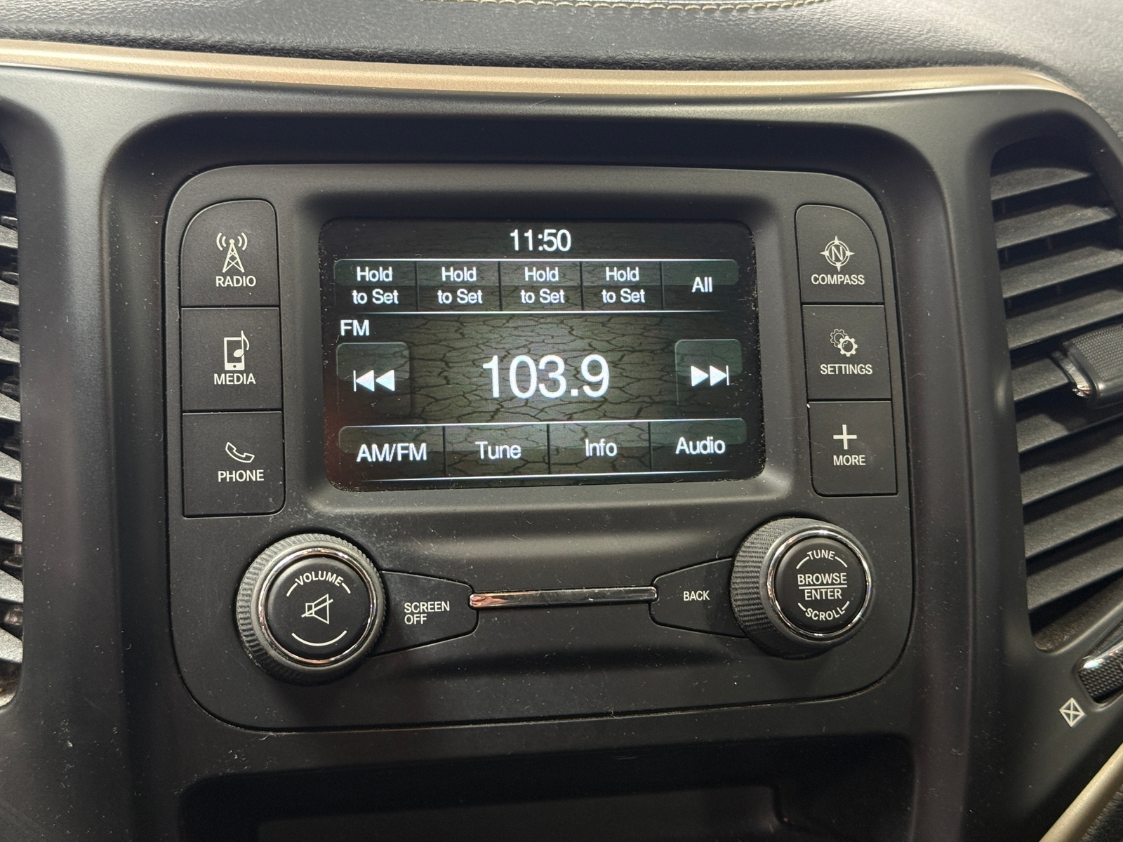 Thumbnail: 2016 Jeep Cherokee - 4
