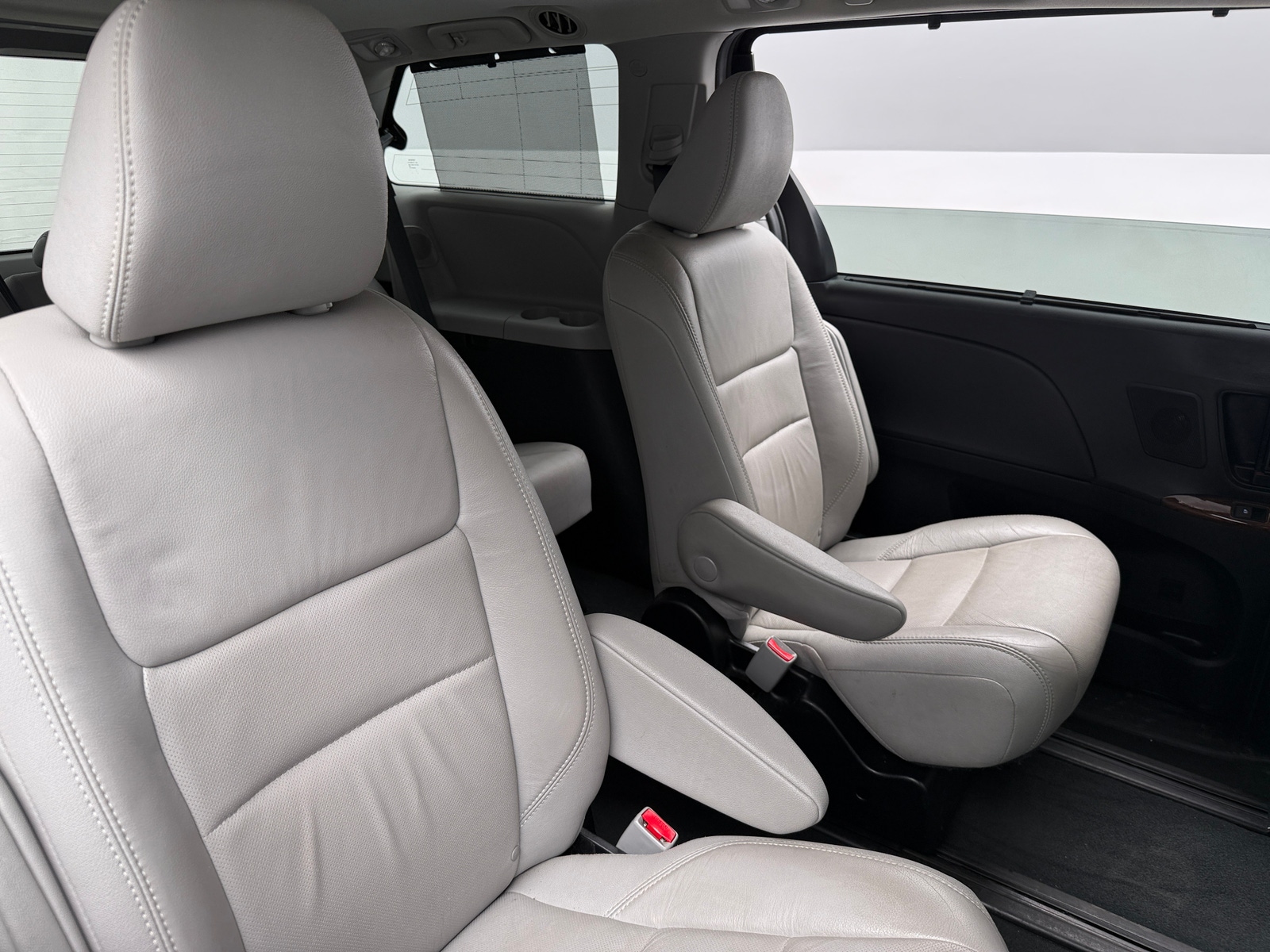 Thumbnail: 2019 Toyota Sienna - 5