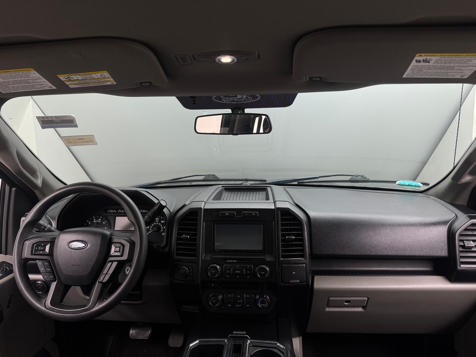 Thumbnail: 2018 Ford Econoline - 3