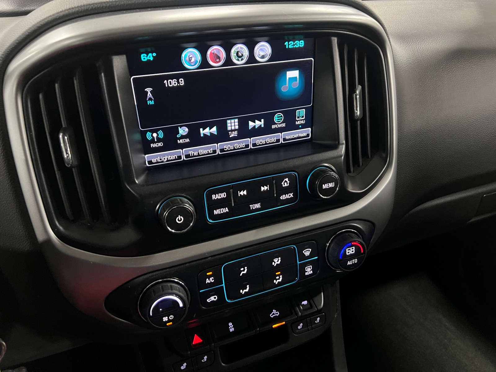 Thumbnail: 2016 Chevrolet Colorado - 4