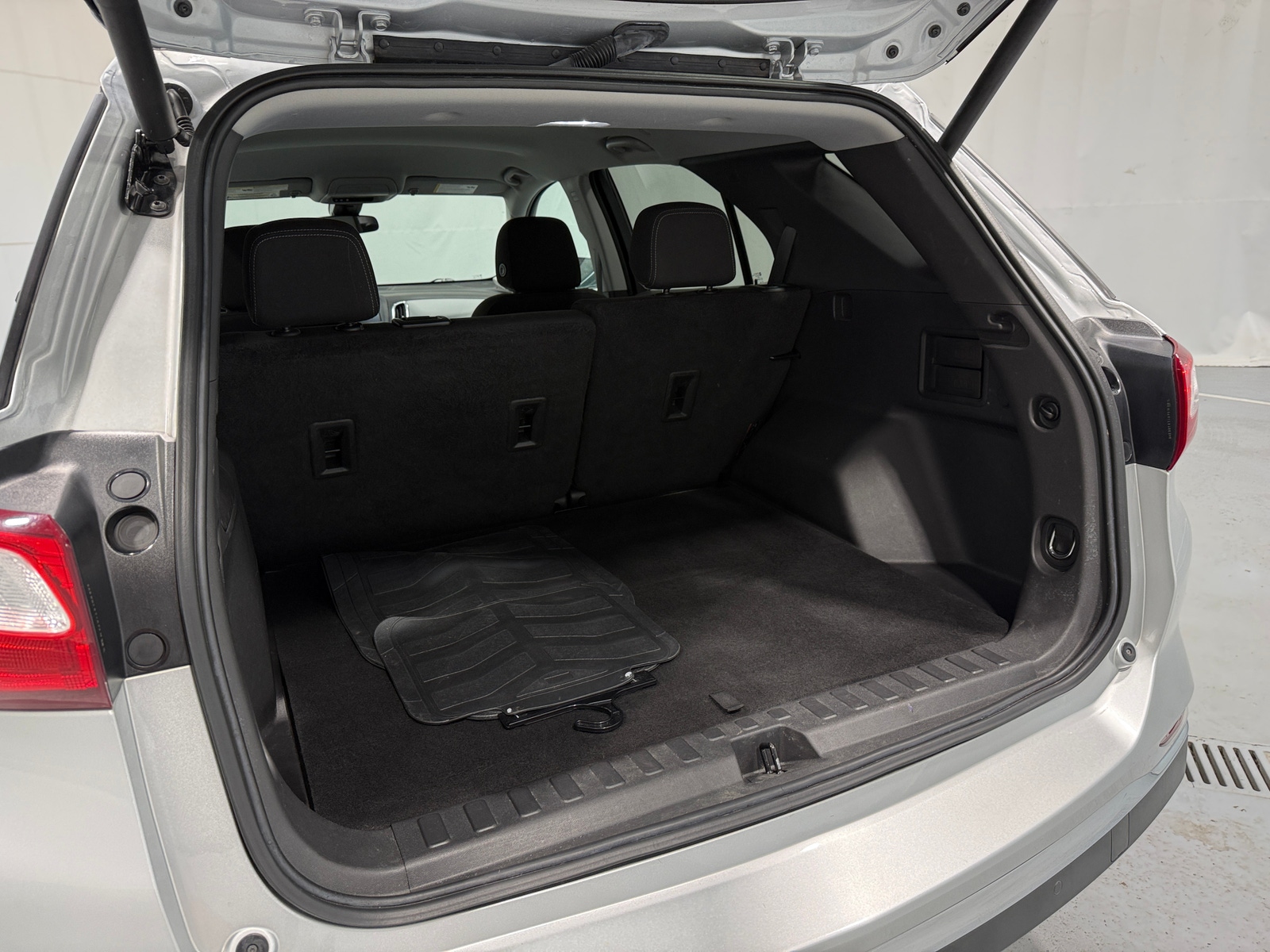 Thumbnail: 2021 Chevrolet Equinox - 7