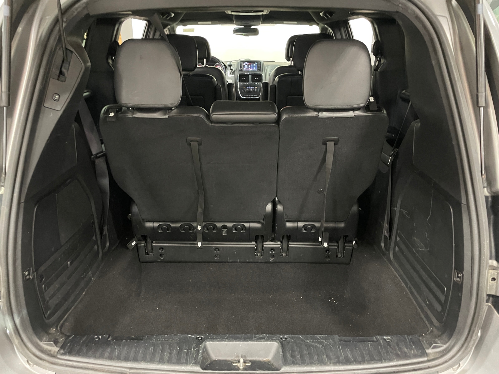 Thumbnail: 2017 Dodge Grand Caravan - 6