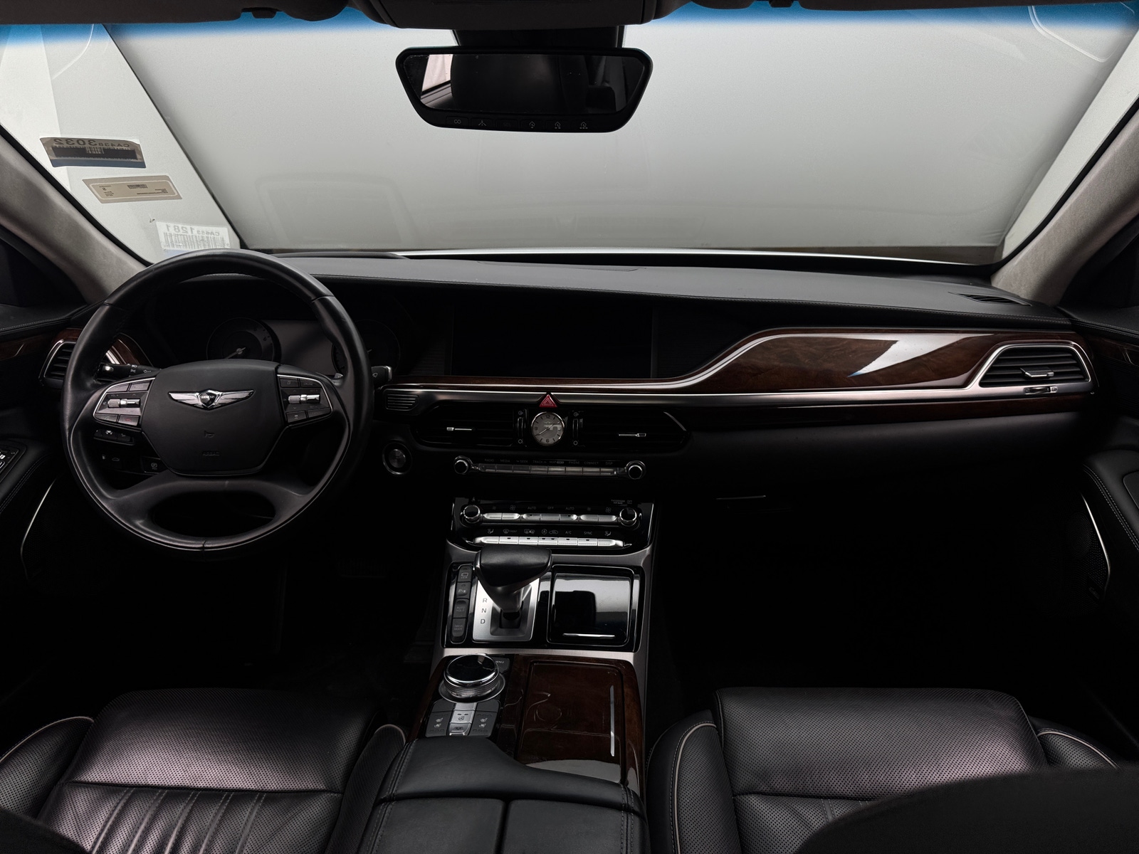 Thumbnail: 2019 Genesis G90 - 2