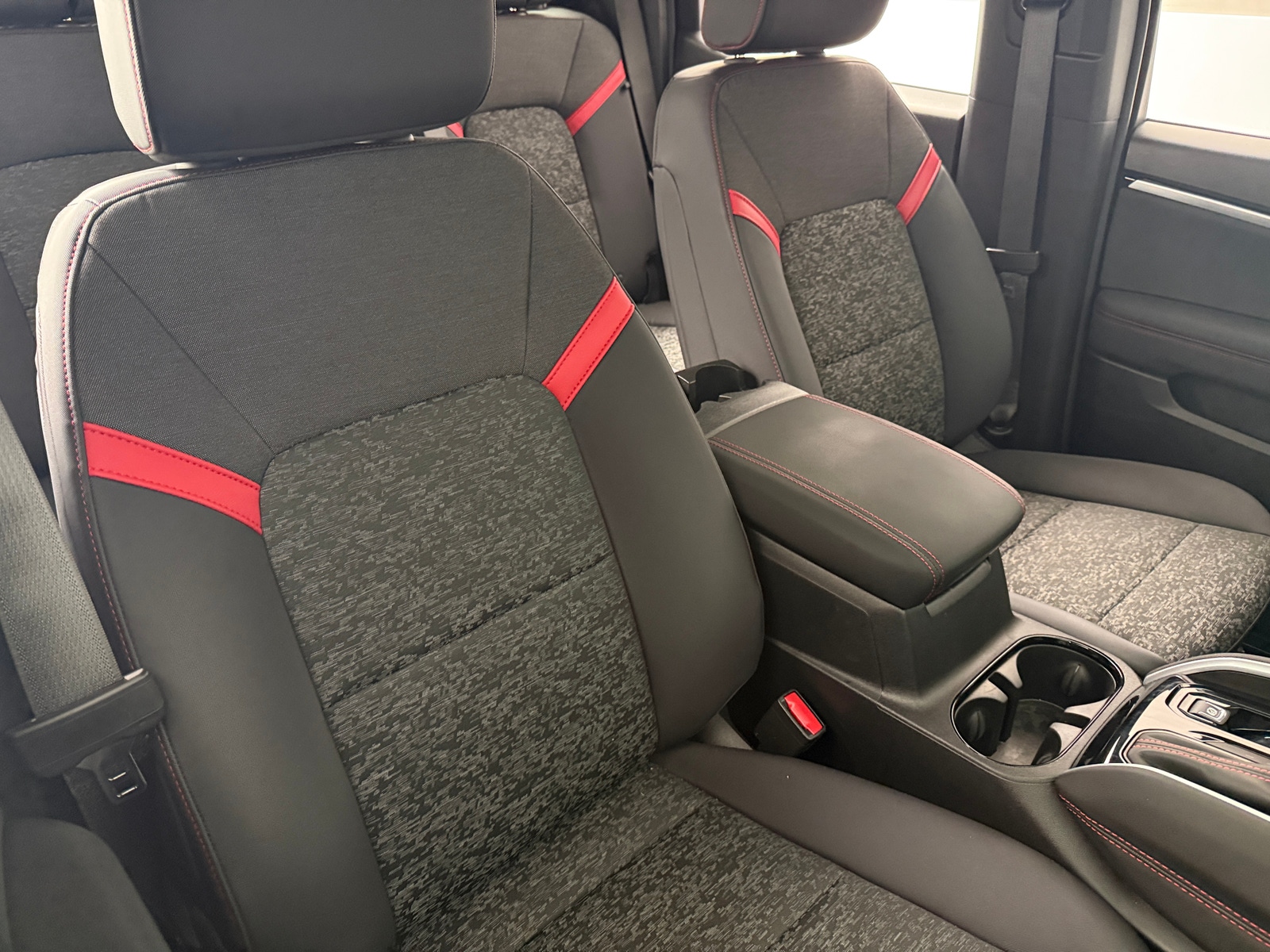 Thumbnail: 2024 Chevrolet Colorado - 2