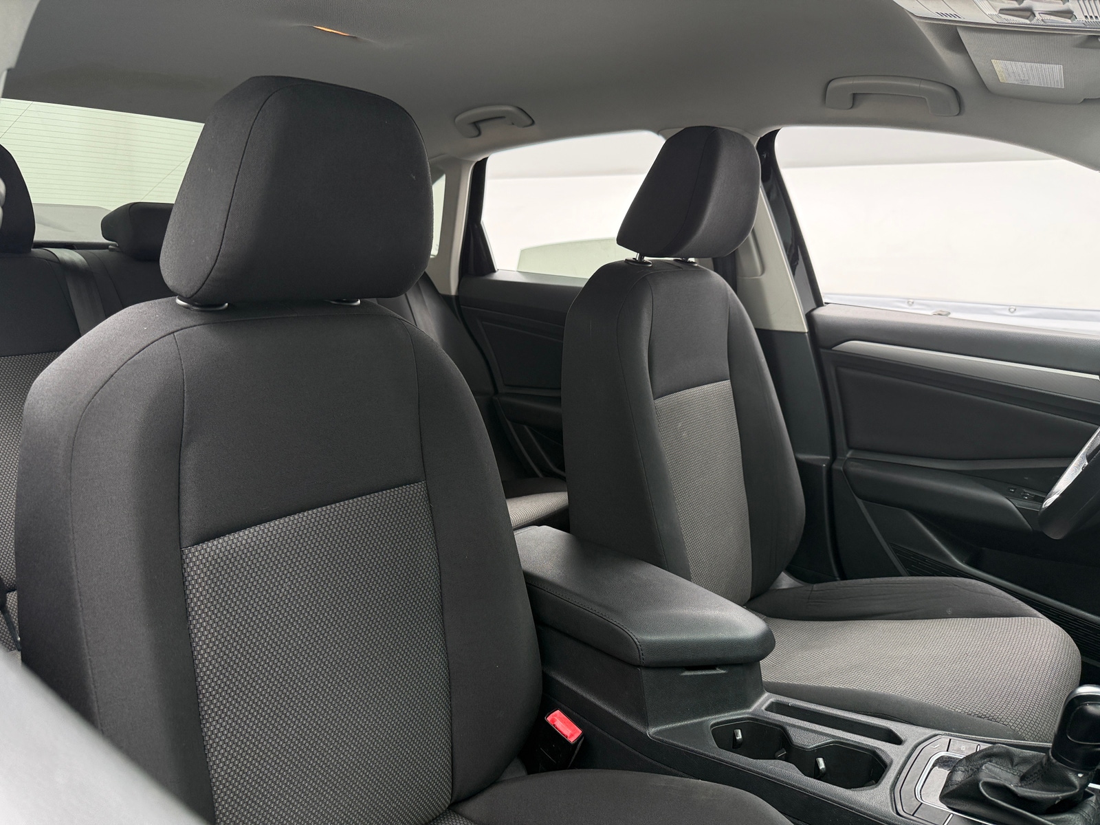 Thumbnail: 2019 Volkswagen Jetta - 2