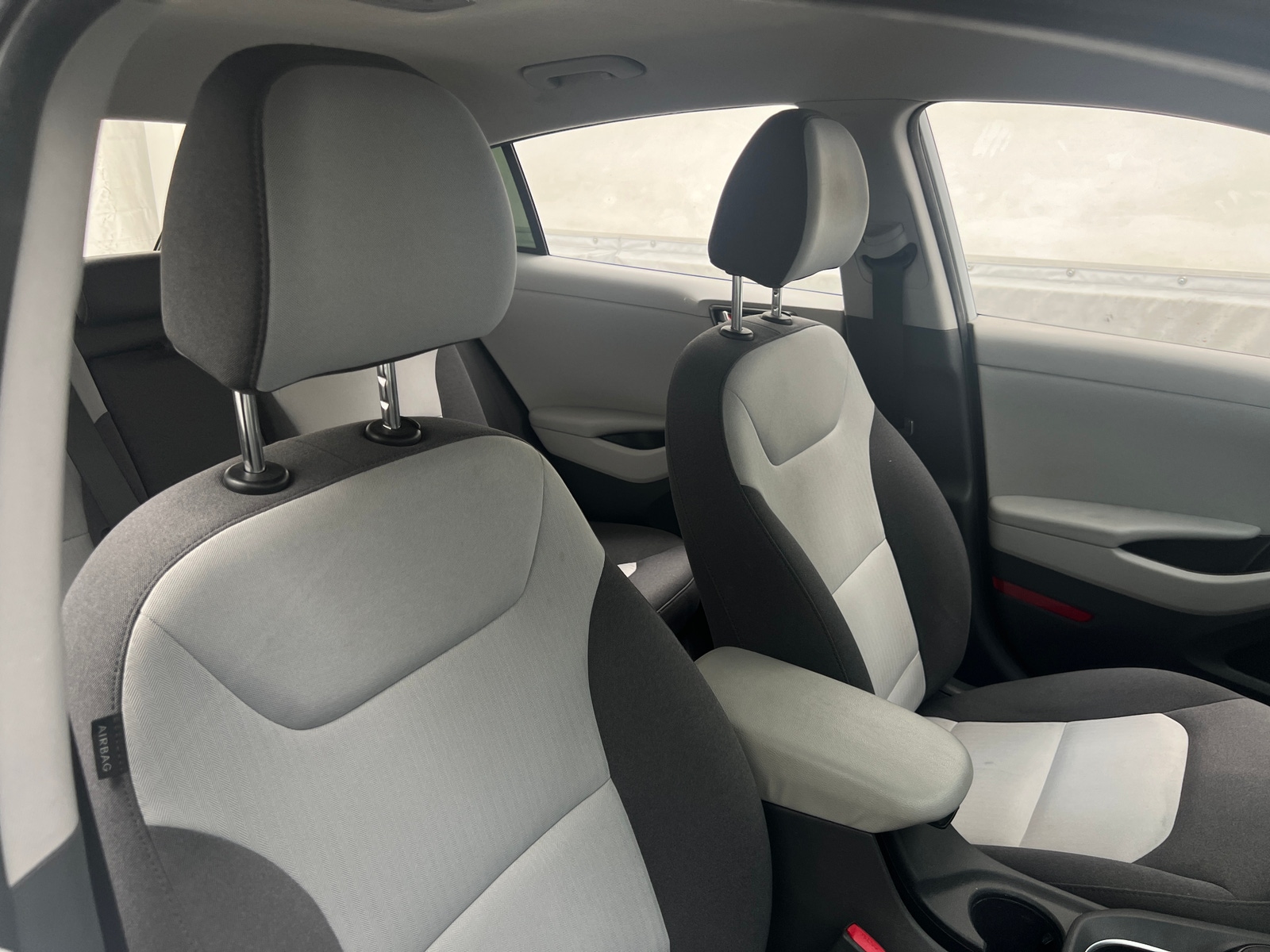 Thumbnail: 2020 Hyundai Ioniq - 2