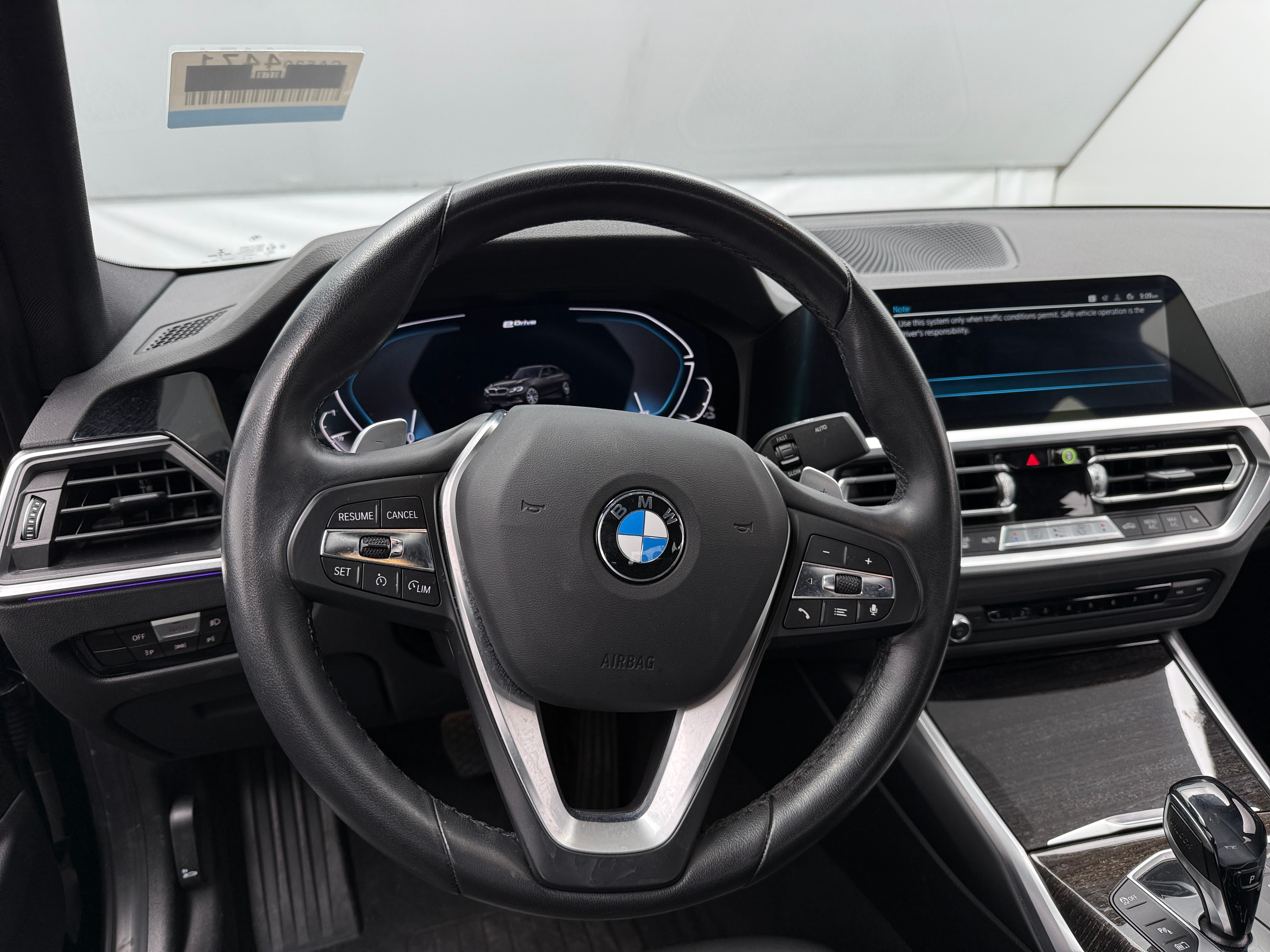 2021 BMW 3 Series 330e - Photo 8