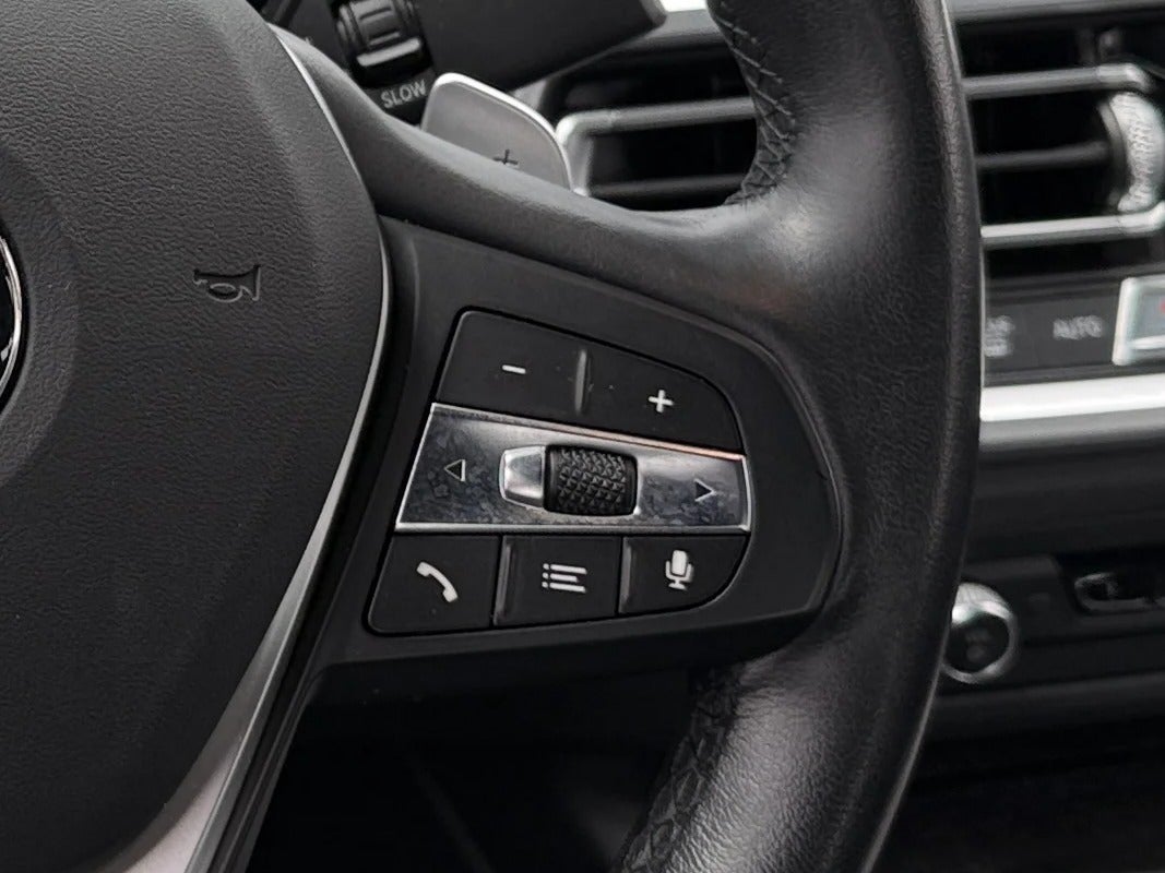 2021 BMW 3 Series 330e - Photo 17
