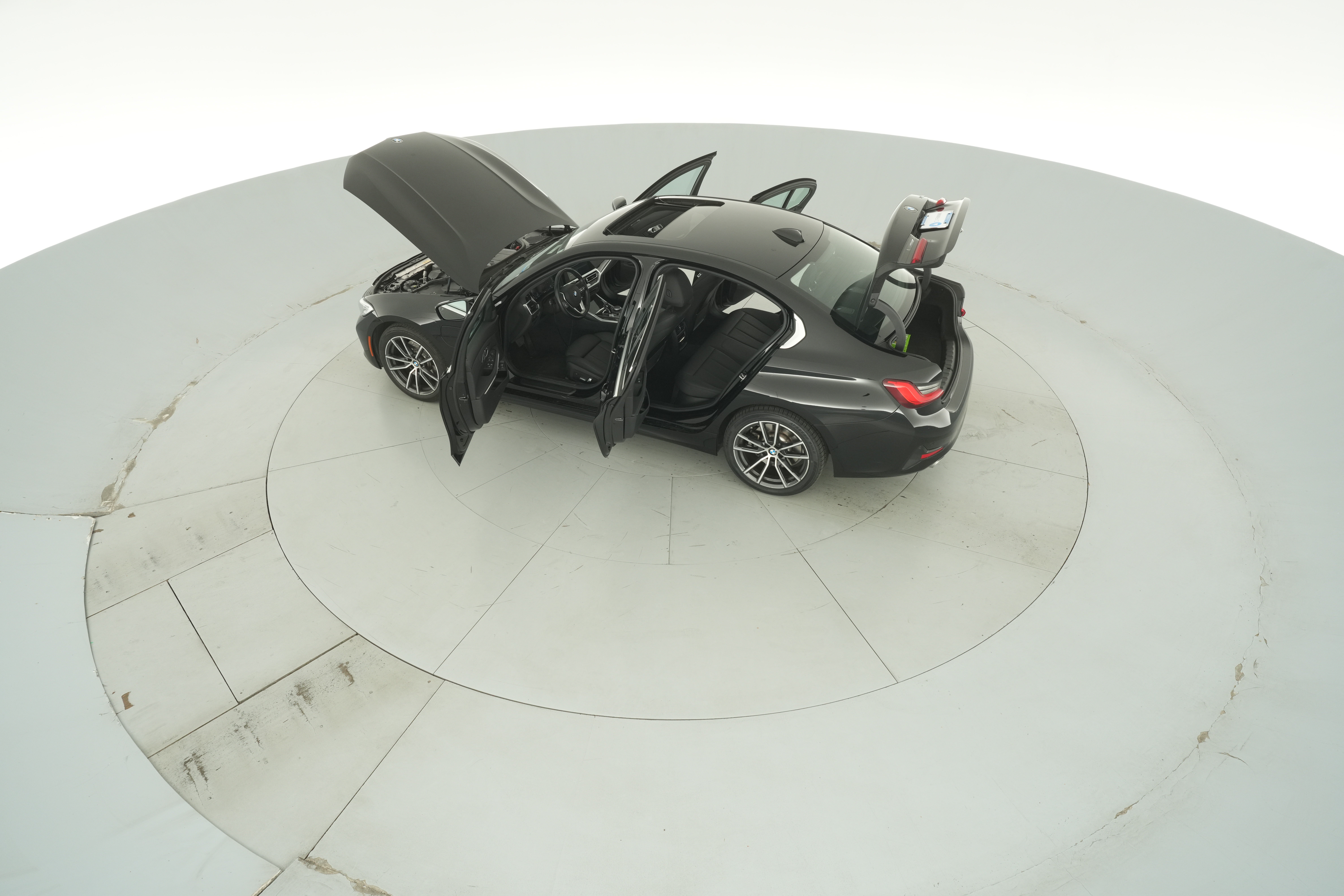 2021 BMW 3 Series 330e - Photo 43