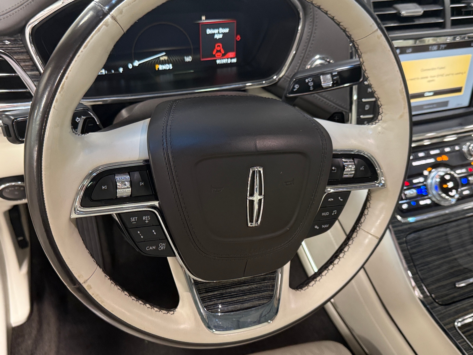 Thumbnail: 2018 Lincoln Continental - 4